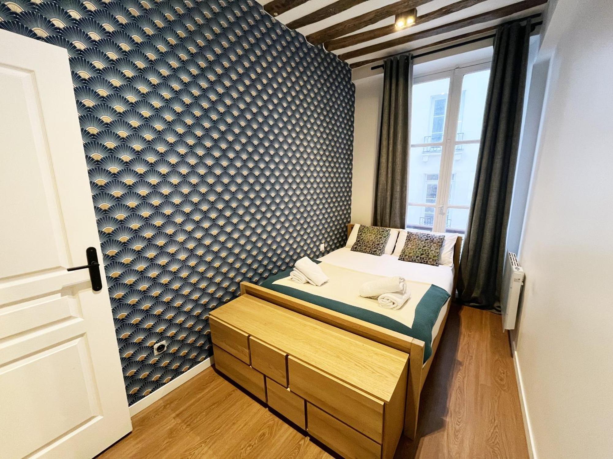 Apartment Urban Flat 108 - Stunning 4 Bdr Flat In