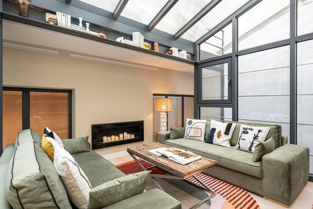 Apartment Marais - My Skydome In