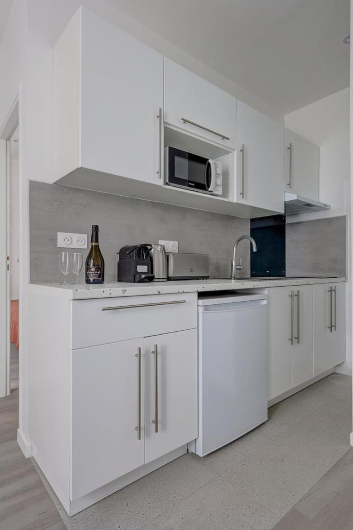 588 Emmeline - Superb In Apartment