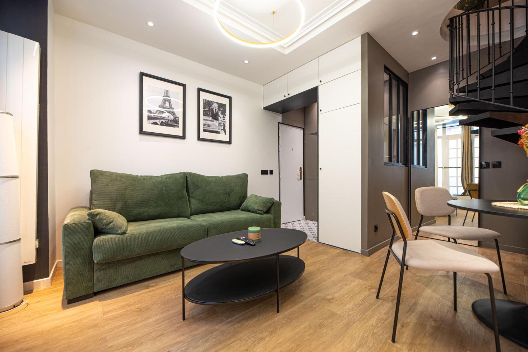 Cosy - Moulin Rouge Apartment