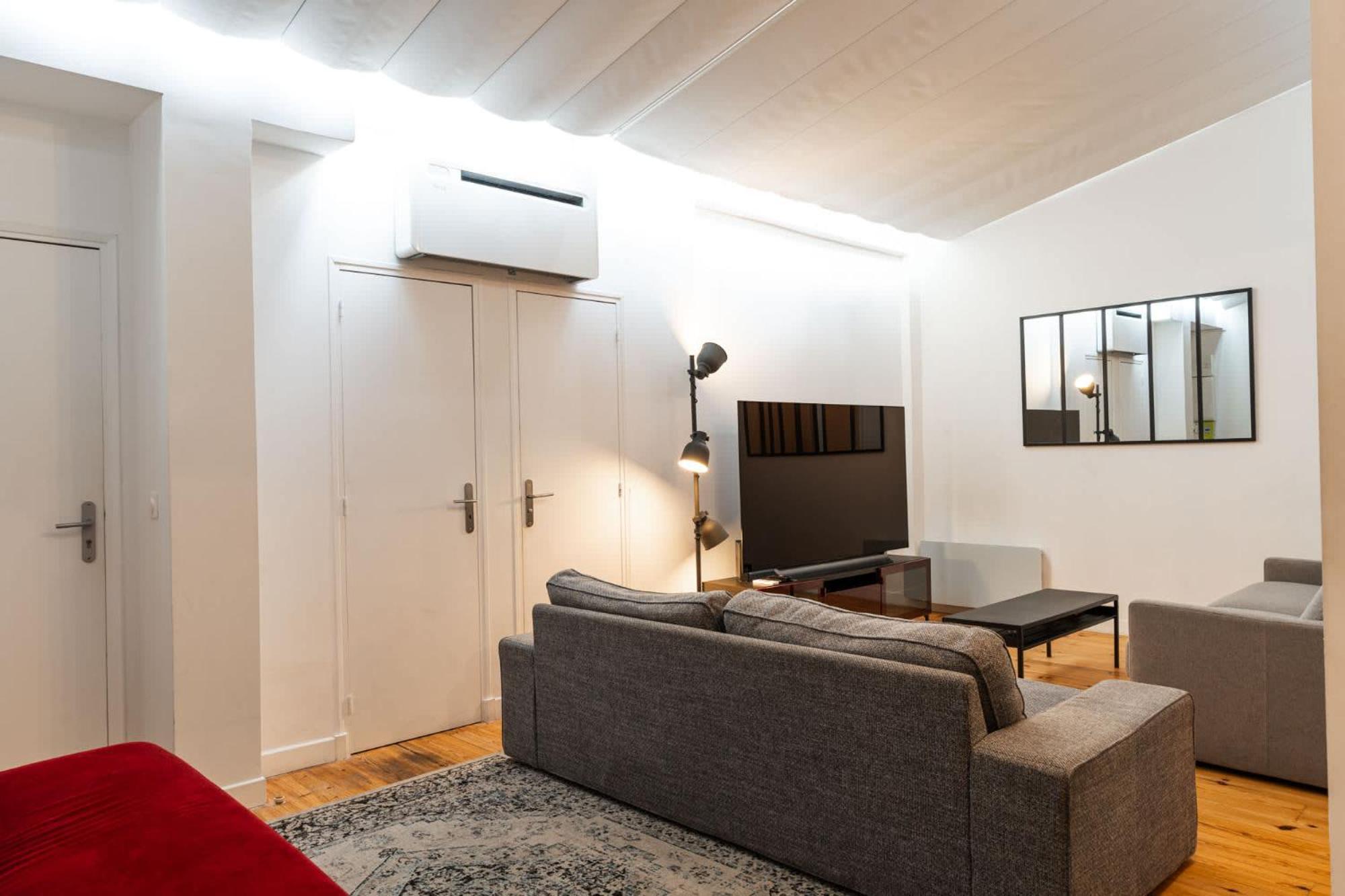 Loft House 3 Bedroom Bastille, Marais Ac By Lcc Agency Apartment *