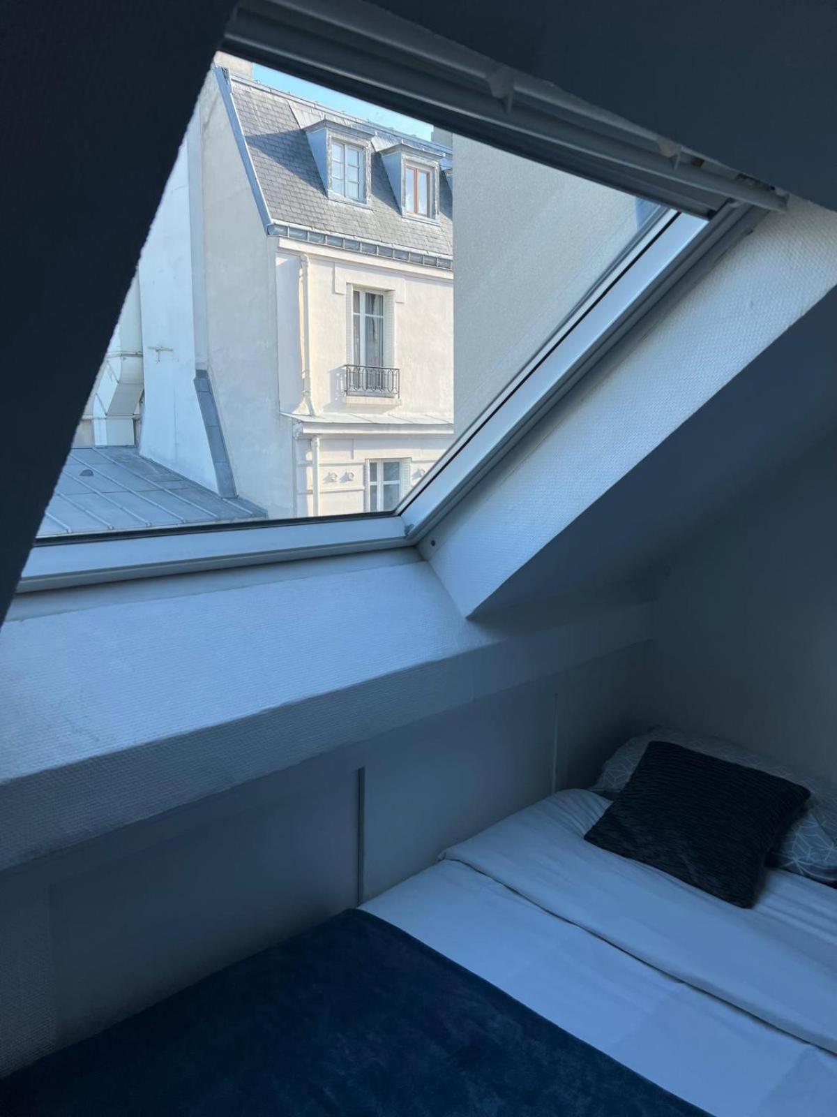Just For Sleep Mini 16 Paris