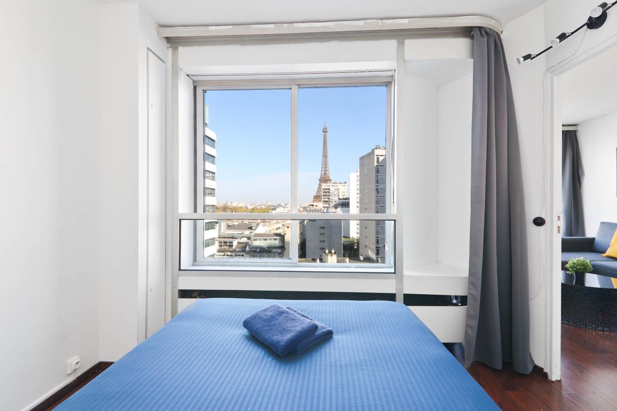 Quartier Tour Eiffel 7 Free Netflix