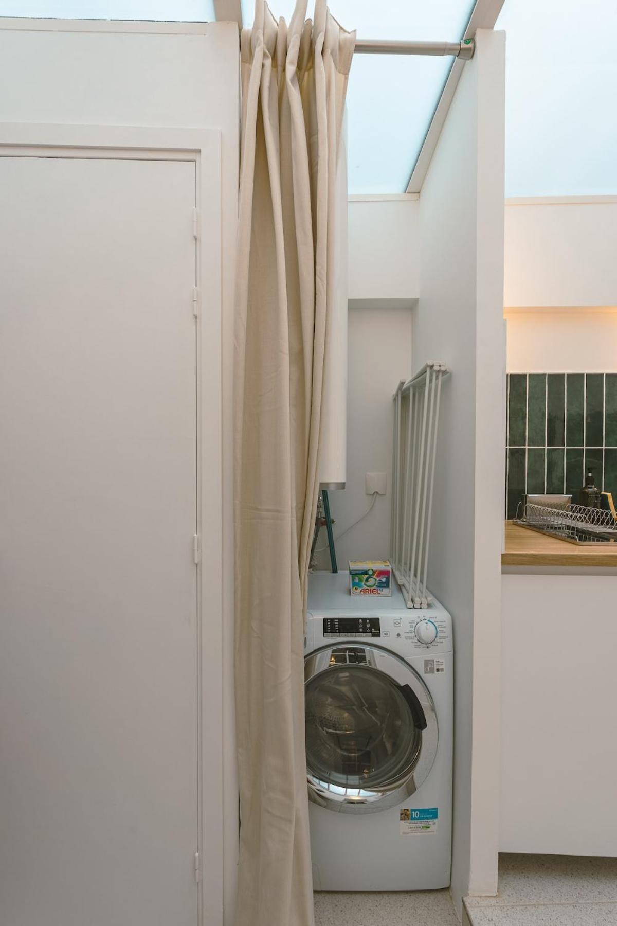 Mini Loft Buttes Chaumont Apartment *