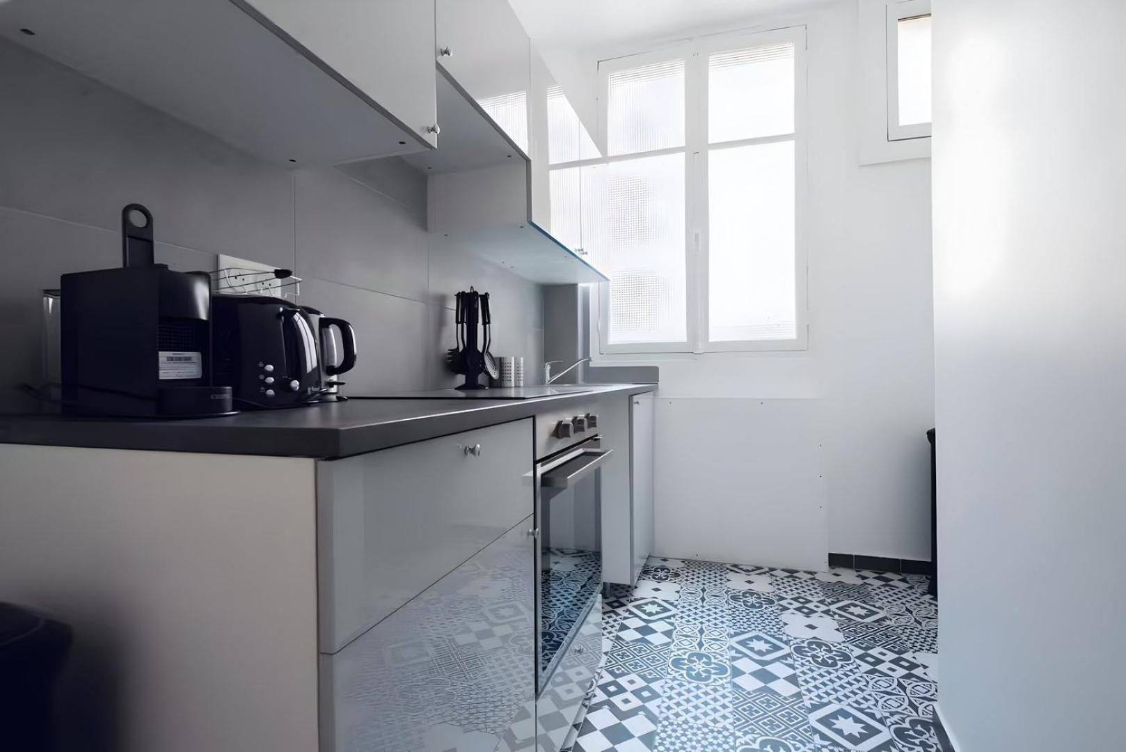 Tbs 320 - Superb Apartment With Eiffel Tower View