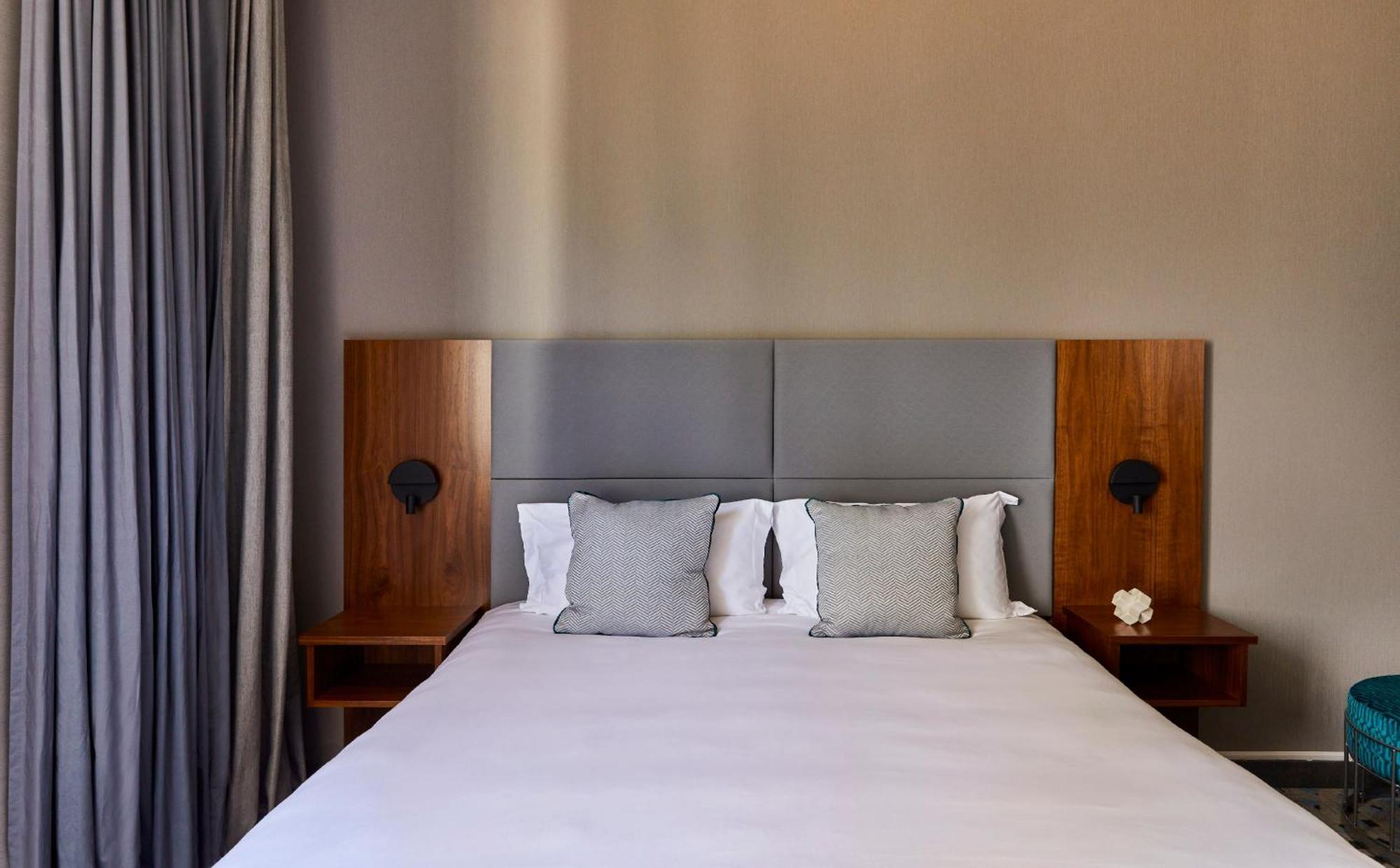Crowne Plaza Republique By Ihg 4* Paris