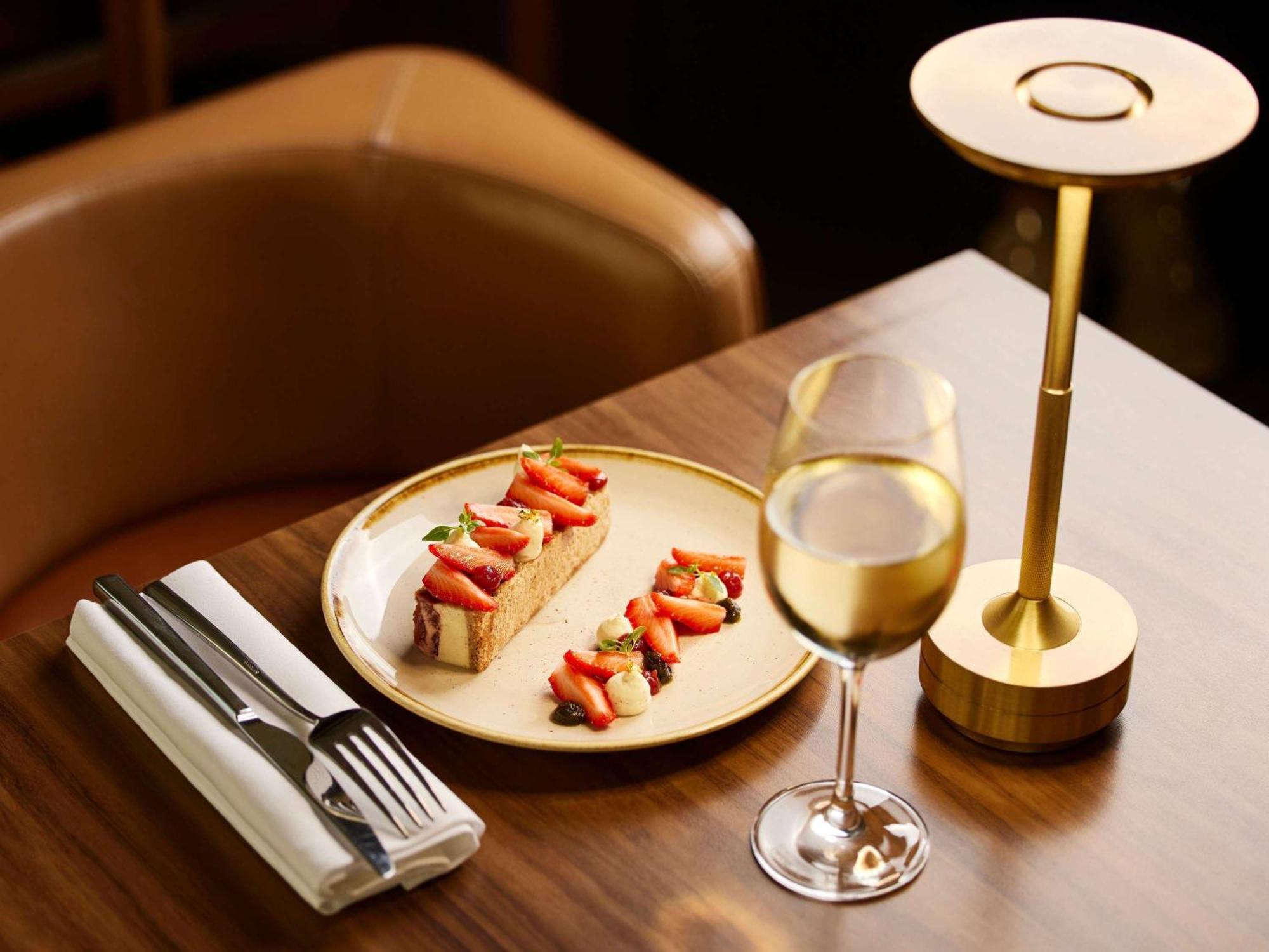 Sofitel Arc De Triomphe Paris