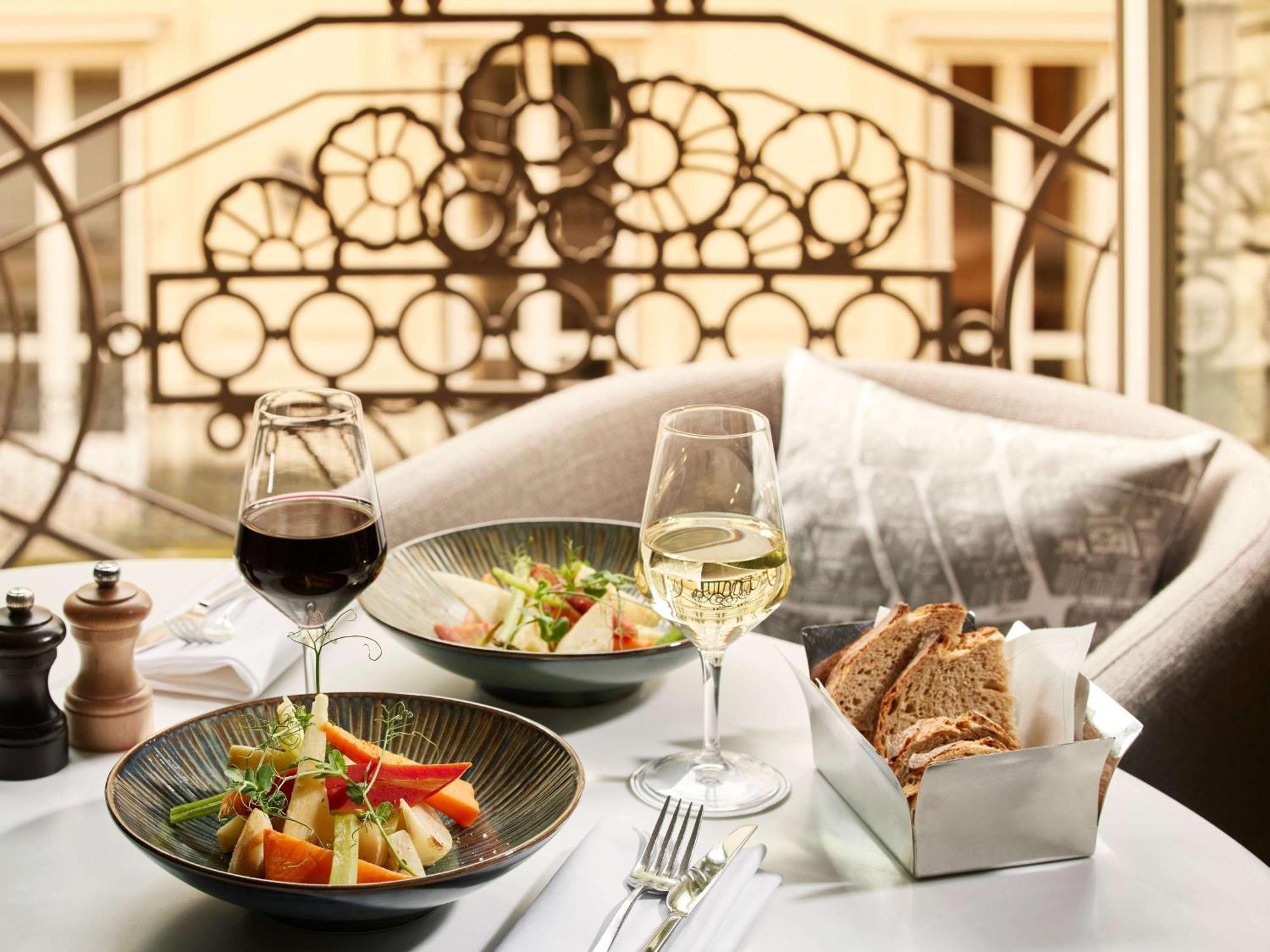 Sofitel Arc De Triomphe Hotel Paris