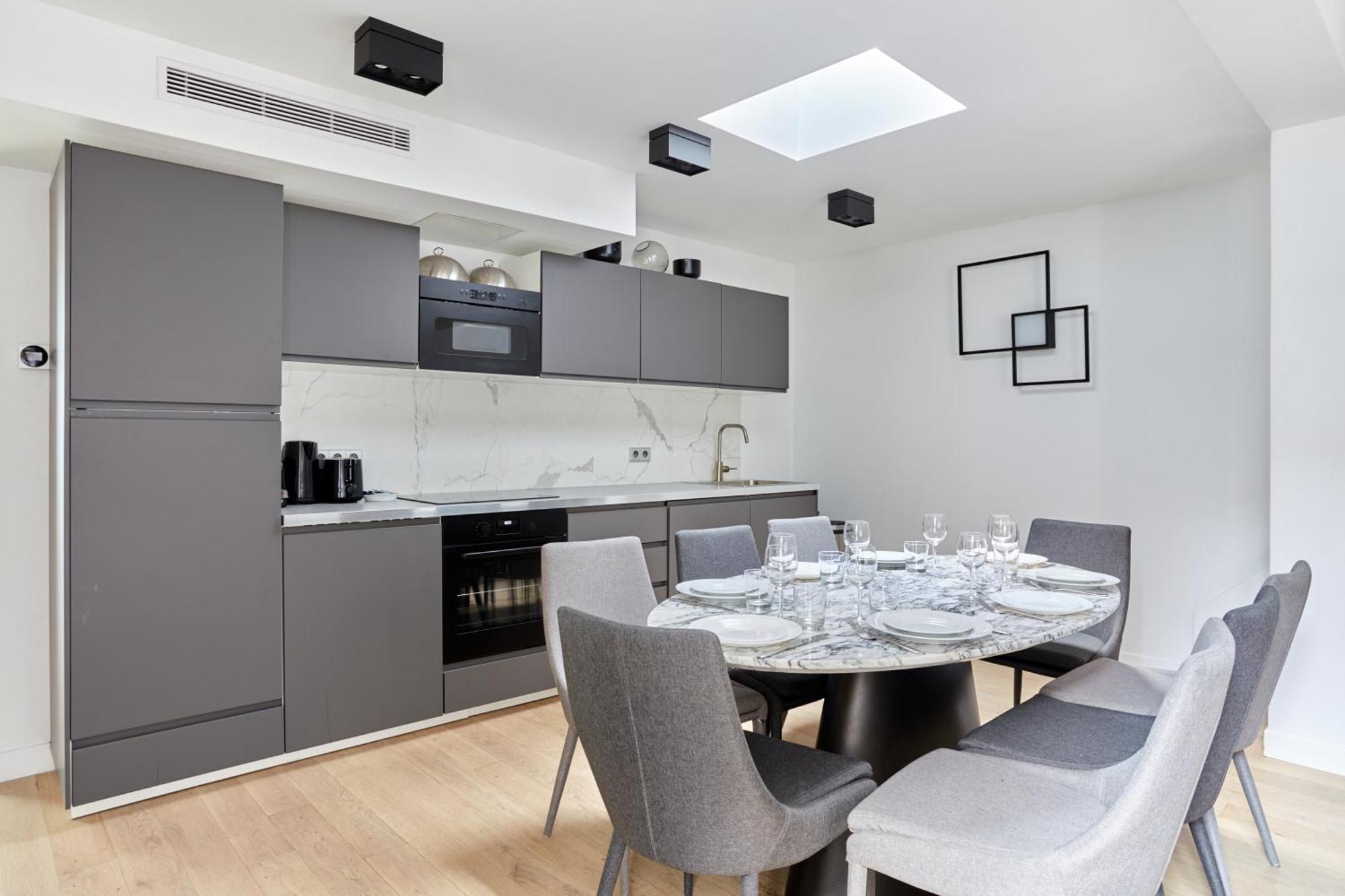 Apartment Grand 4br - 17th Arrondissement Paris