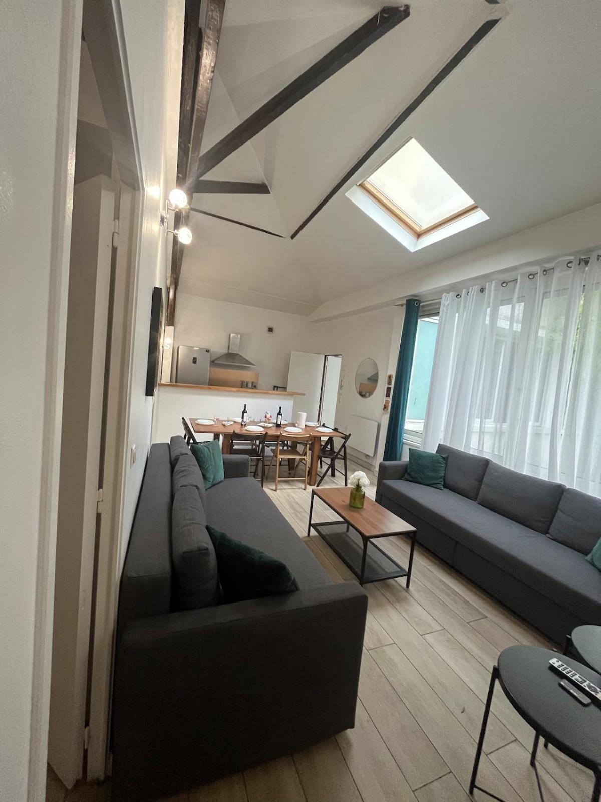 Apartment Berbere 13 People Place De La Nation Paris