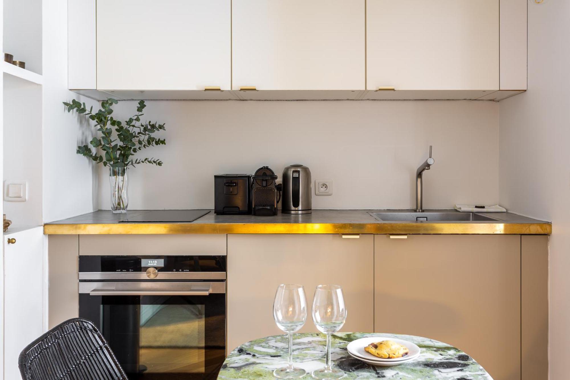 Habitat Parisien - Louvre Rivoli Apartment