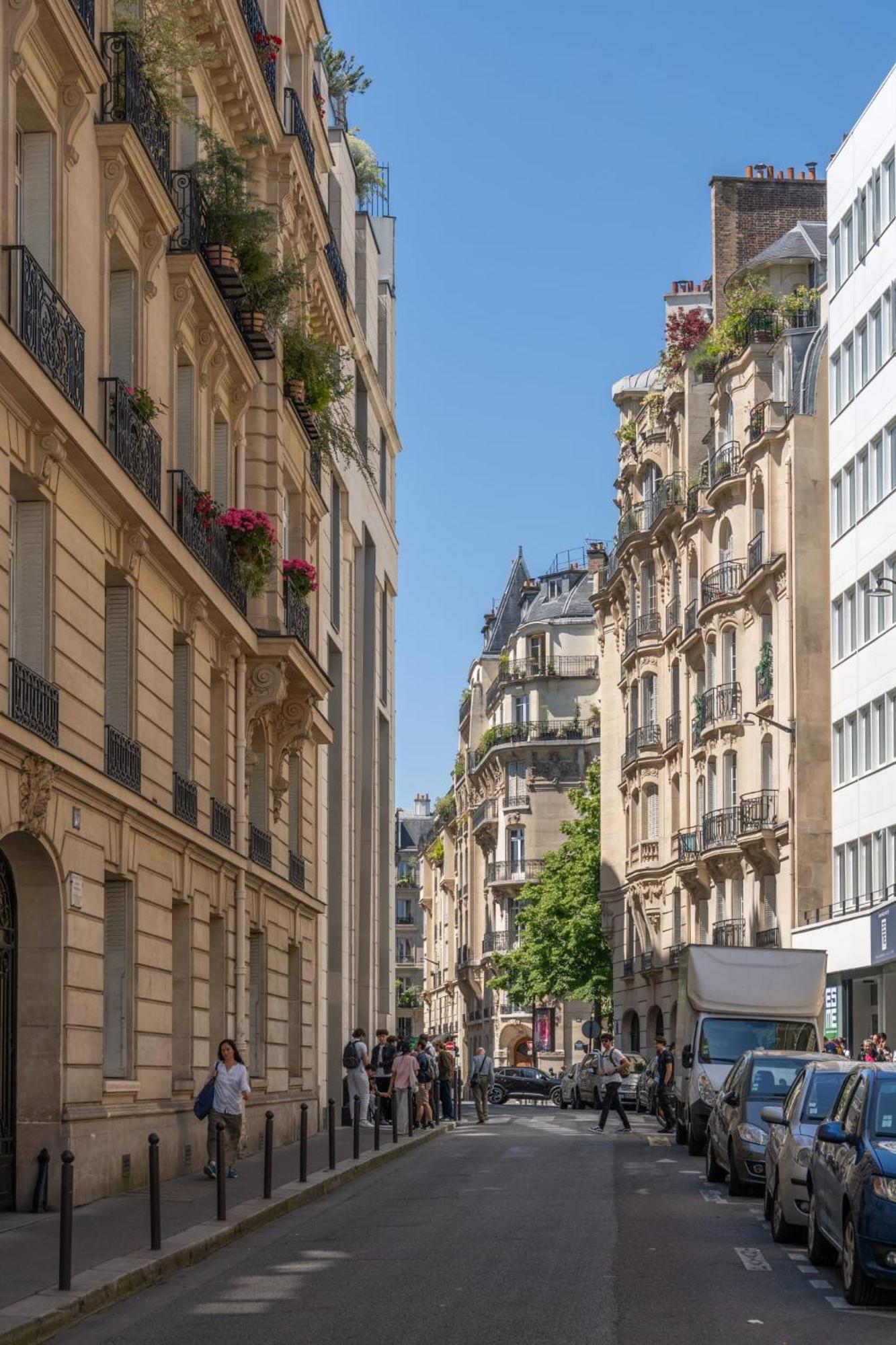 An Attractive Flat Near Jardin Du Luxembourg Apartment Paris