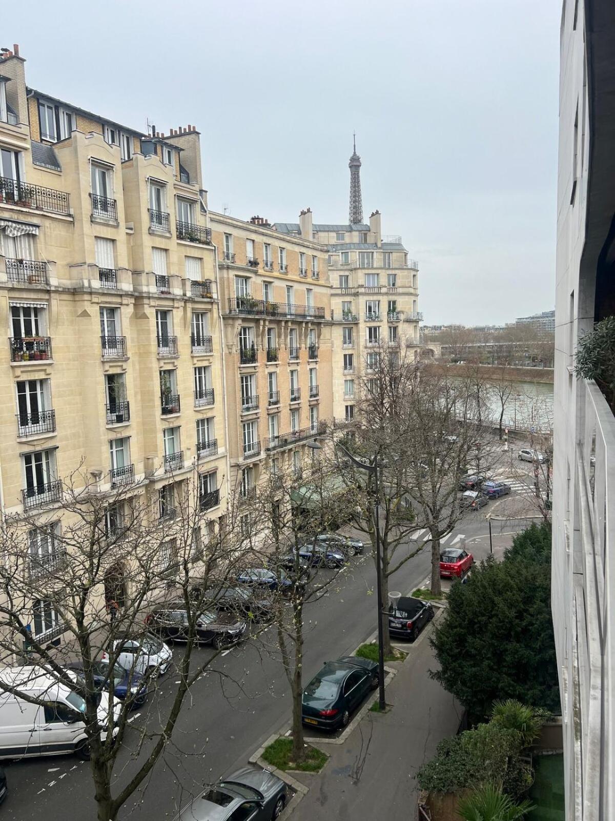 View Of Eiffel Tower 16th Arrondissement Trocadero With Terrasse * Paris