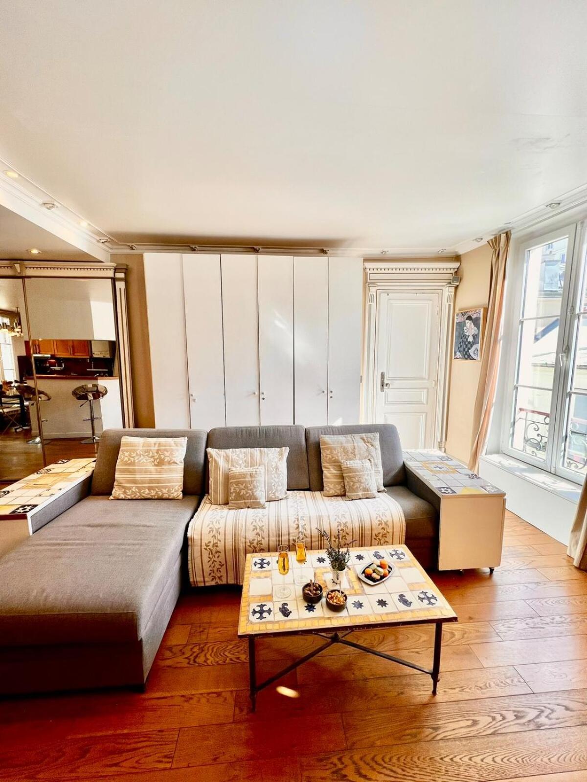 3p Baroque With Rooftop View Apartment Paris