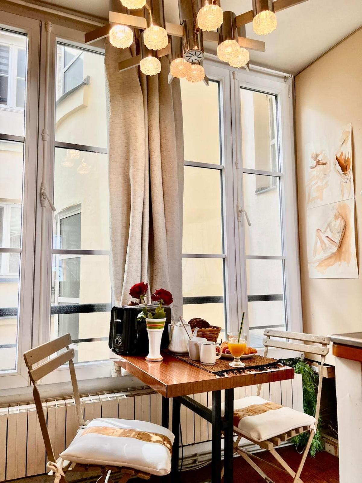 3p Baroque With Rooftop View Apartment Paris