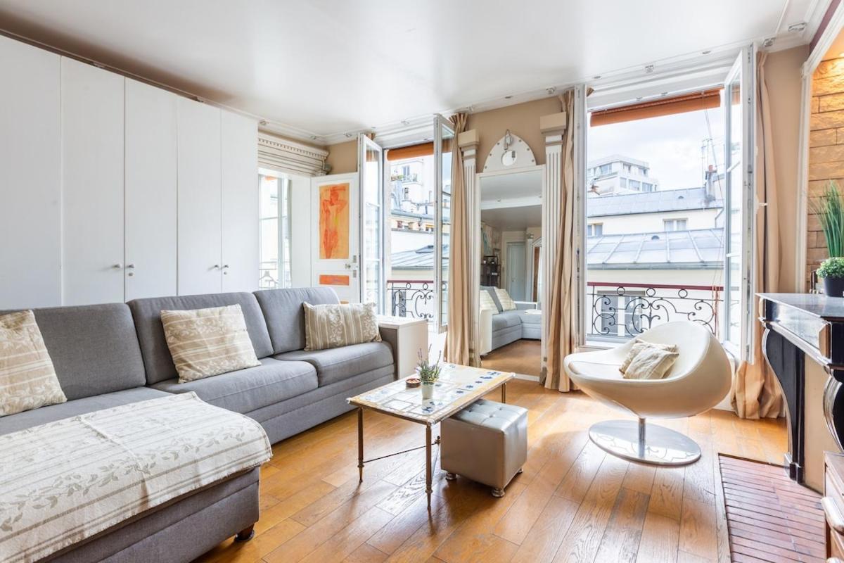 Apartment 3p Baroque With Rooftop View Paris