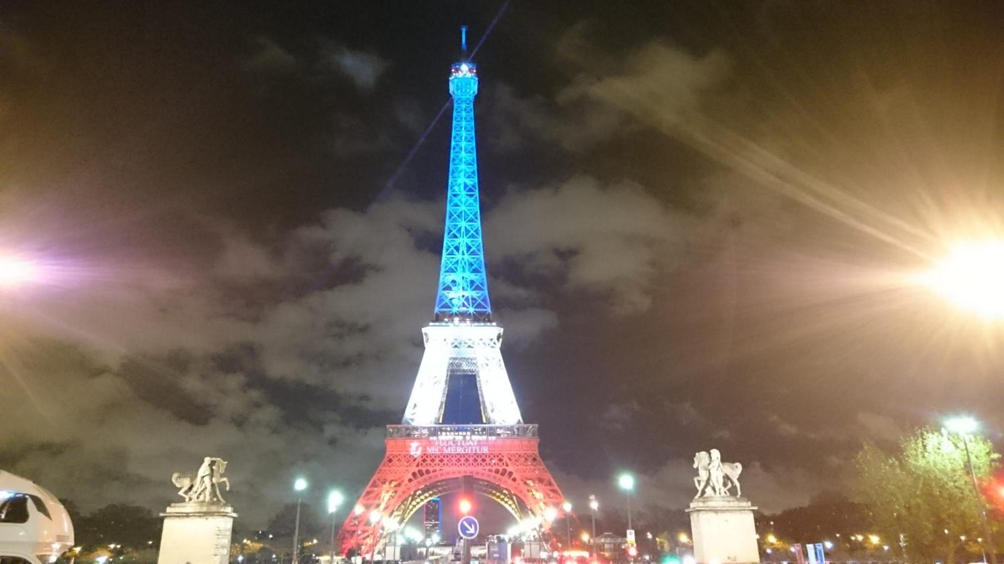 In Eiffel Tower & Champs Elysees Holiday home *