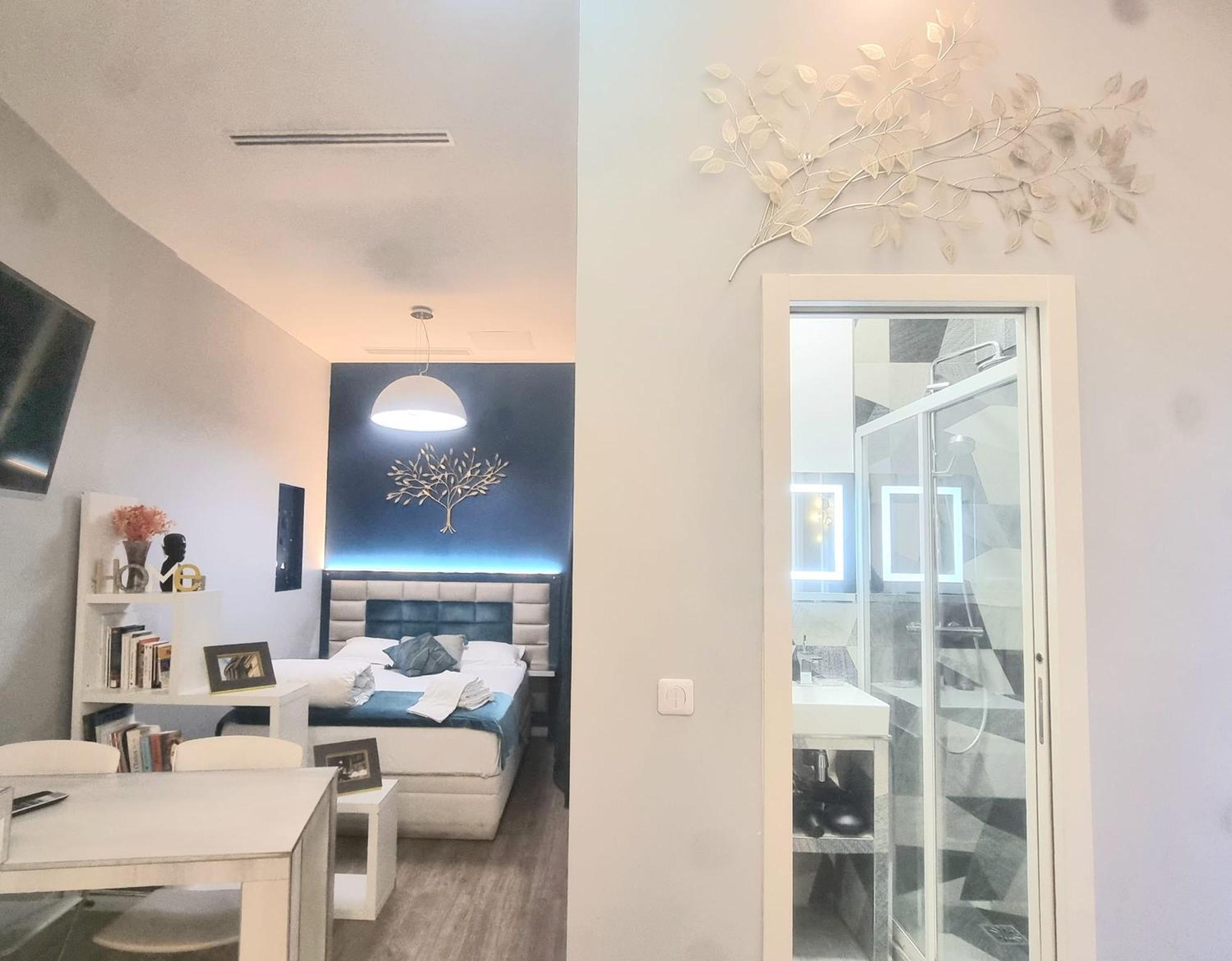 Holiday home In Eiffel Tower & Champs Elysees Paris