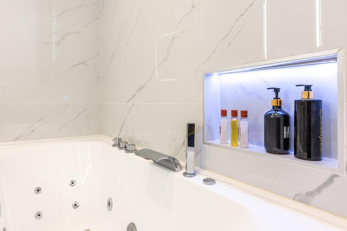 Raffine Avec Jacuzzi Et Ac - 6p * Paris