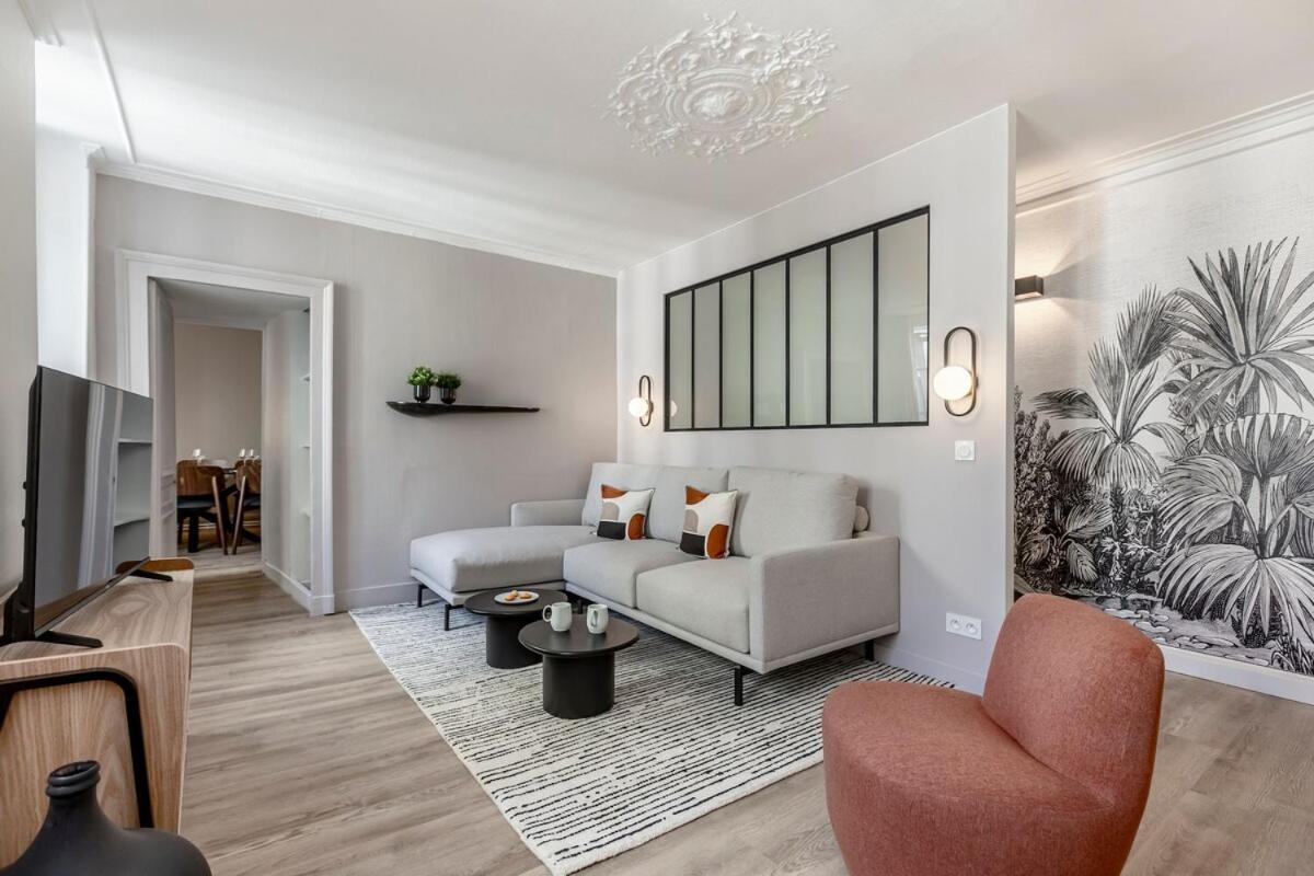 Appartement 43#opera # Grand Boulevards # 4bedrooms # 02 # Ac Paris