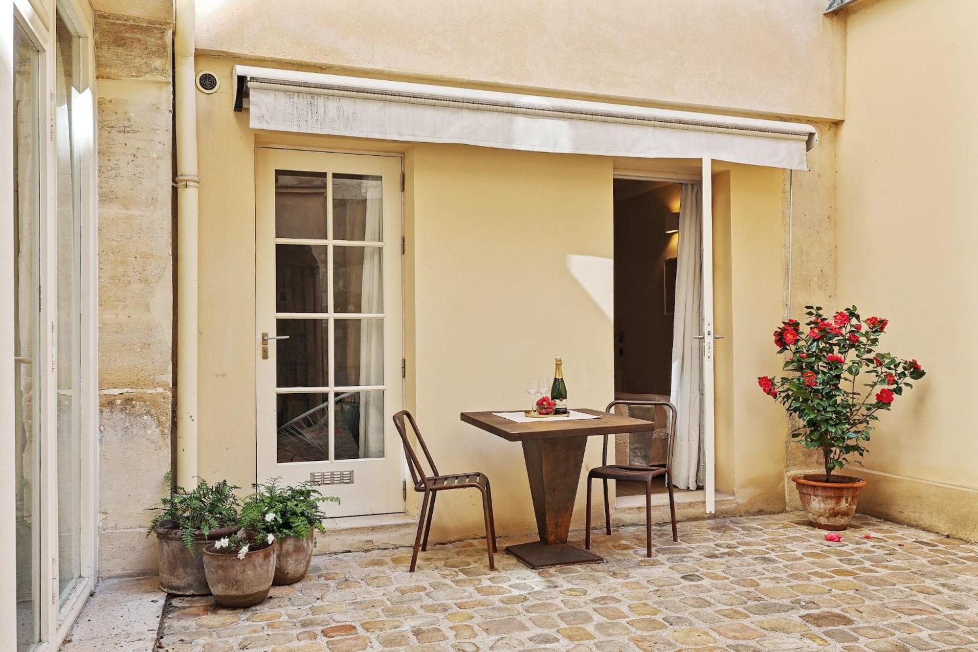 Bnbnova - Le Marais & Place Des Vosges Apartment