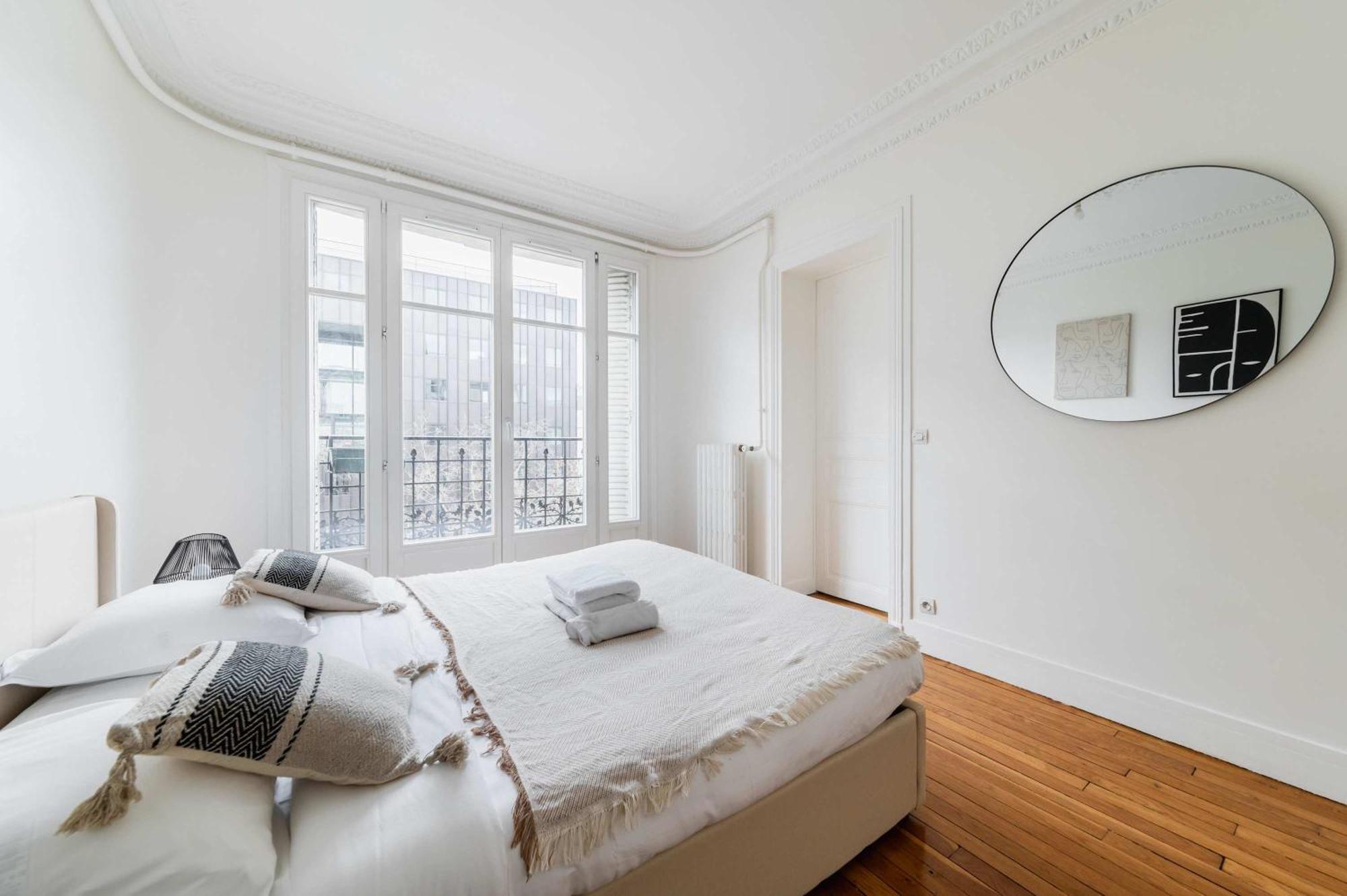 3 Pieces Au Coeur Du 19e - 4p Apartment