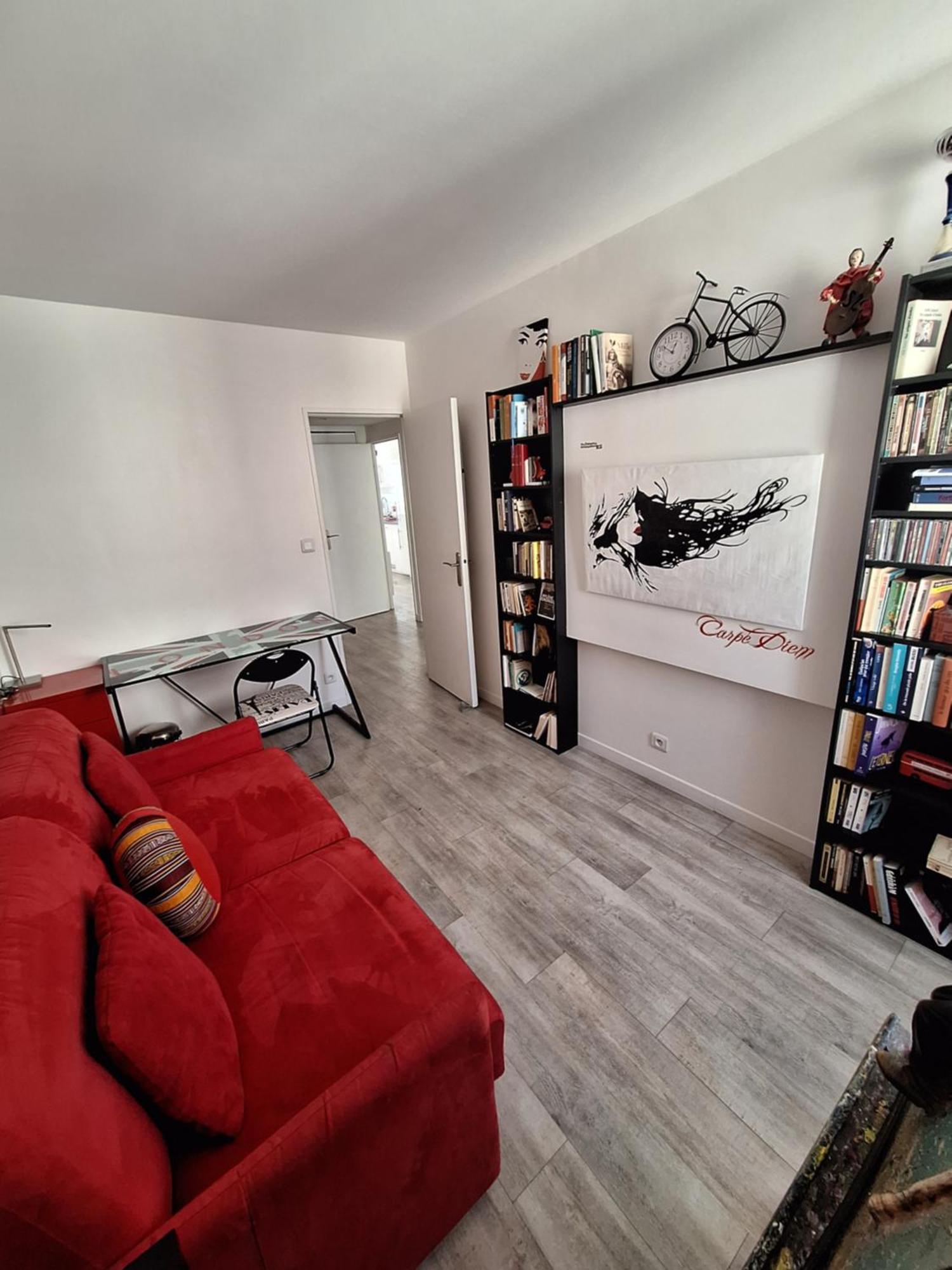 Fun And Quiet Apartment Paris