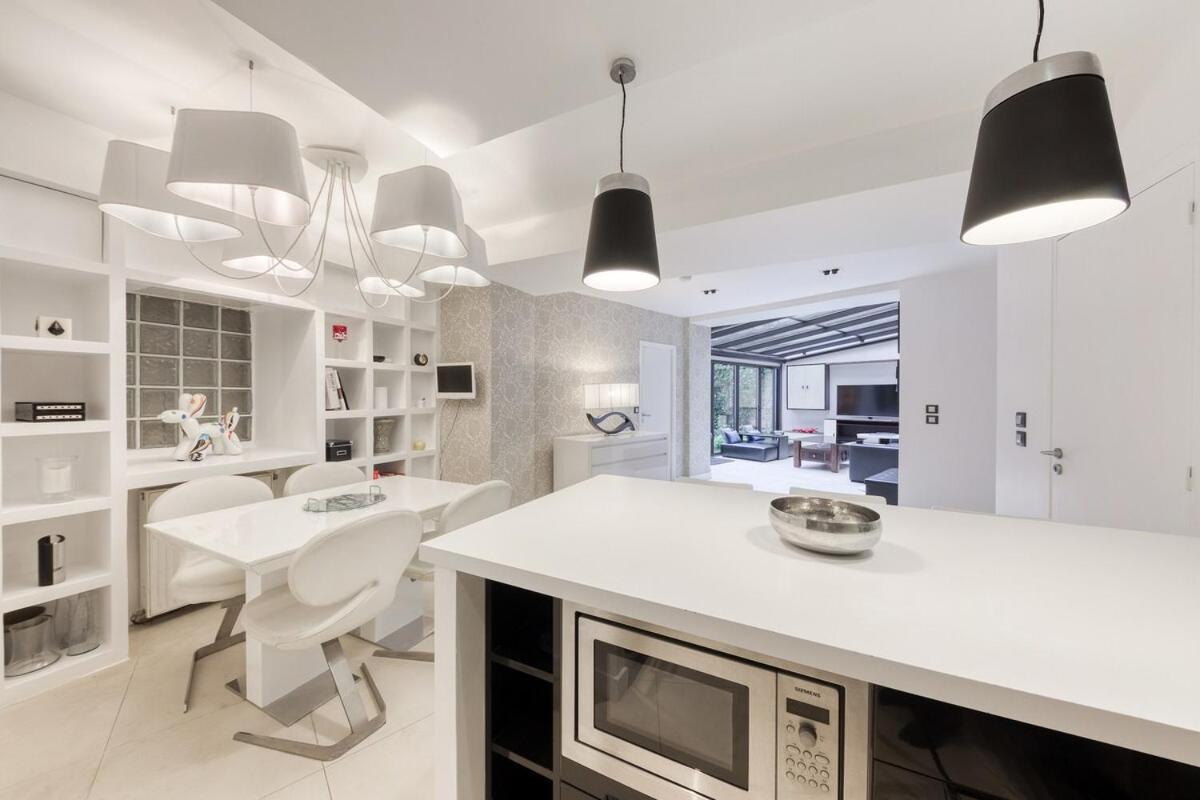 Garden Flat In 16 *