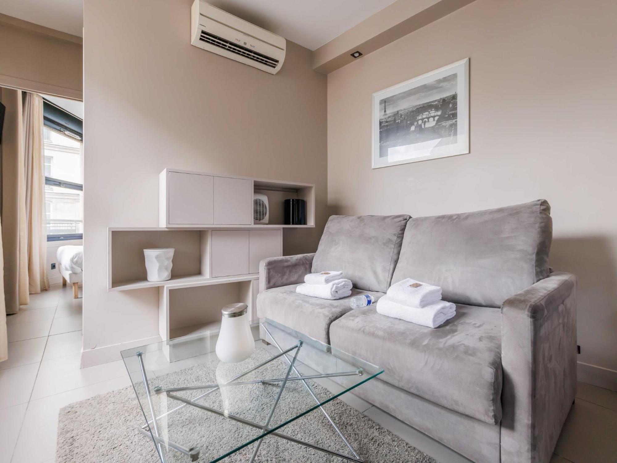 Apartment Magnificent - 1br 4p - Saint-lazare Paris