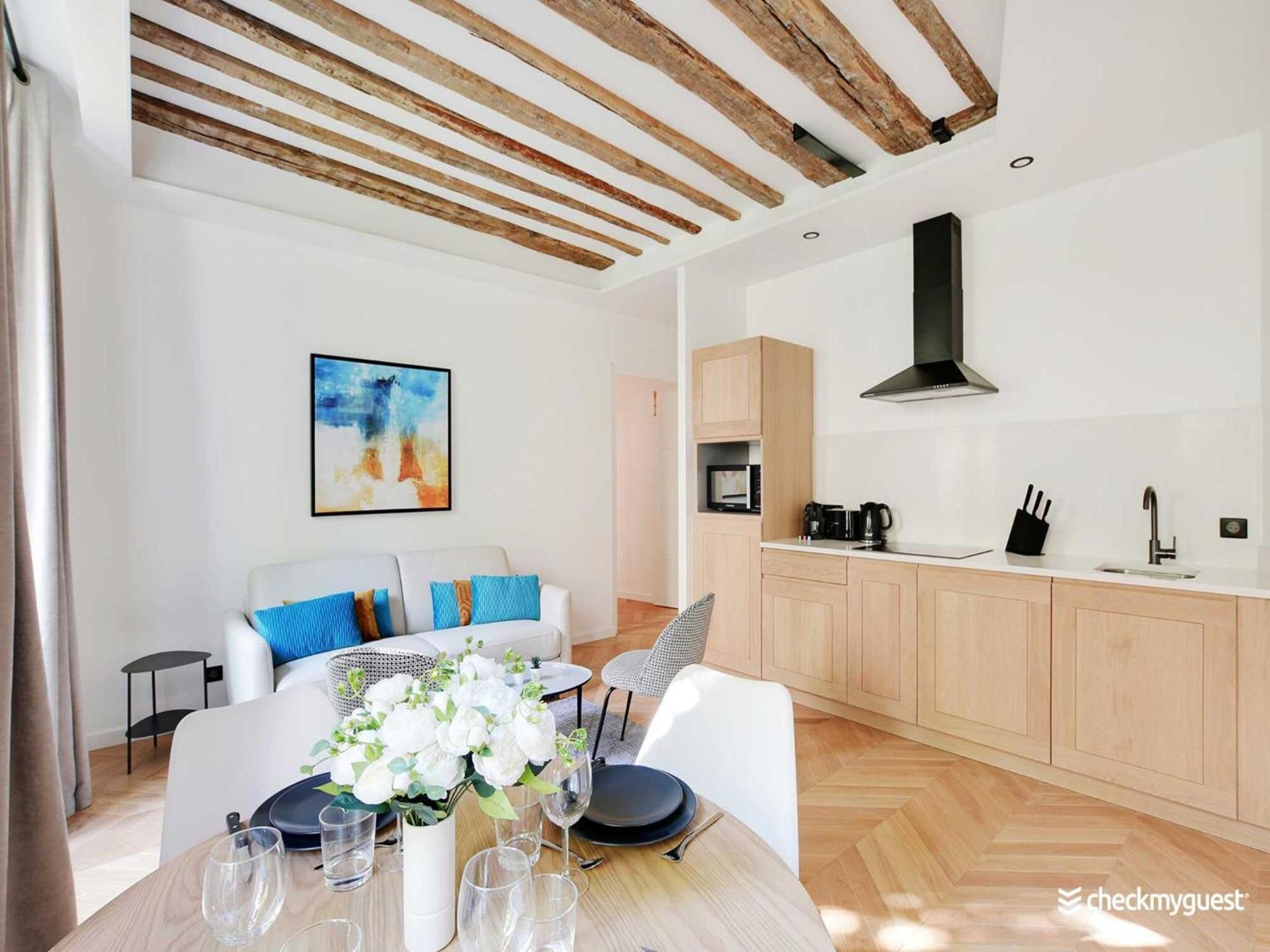 Magnificent - 1br 4p - Le Marais Apartment