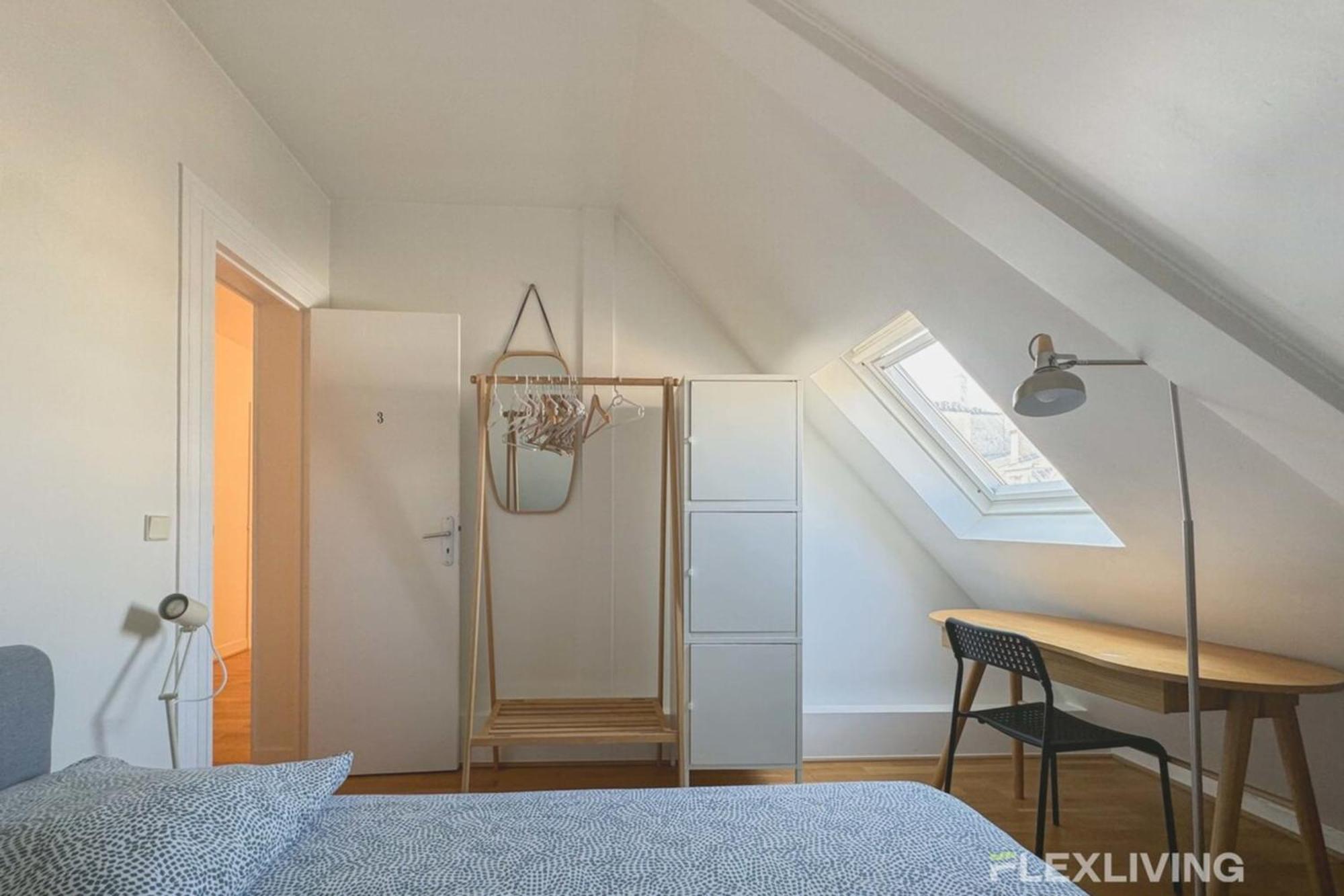 Flexliving - Whole Flat - Bausset * Paris