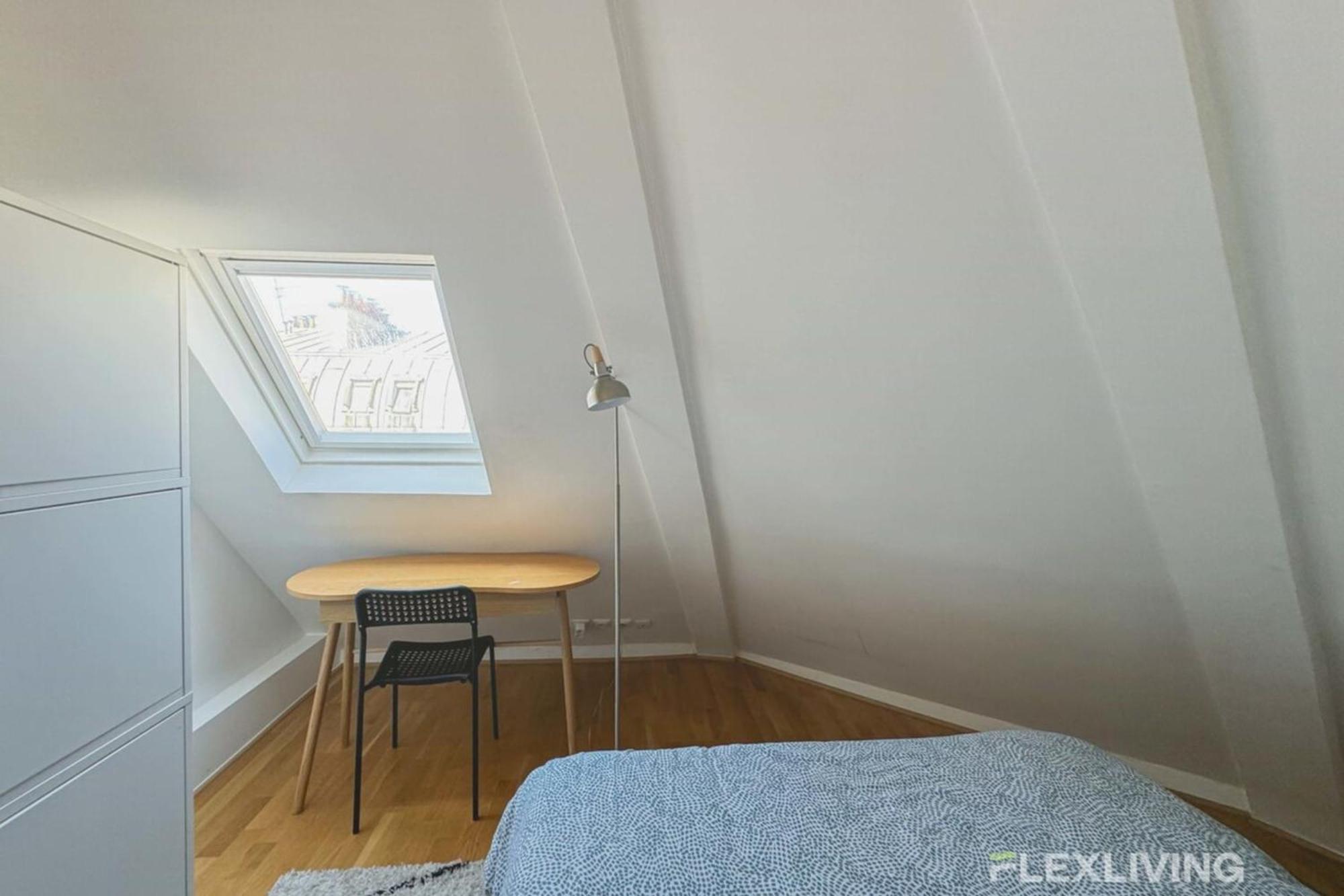 Flexliving - Whole Flat - Bausset Apartment *