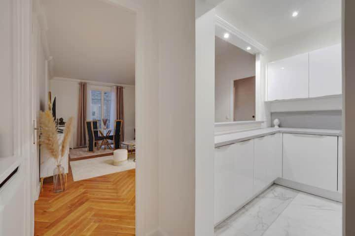Apartment Luxury Montaigne *