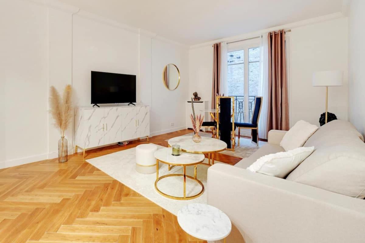 Apartment Luxury Montaigne