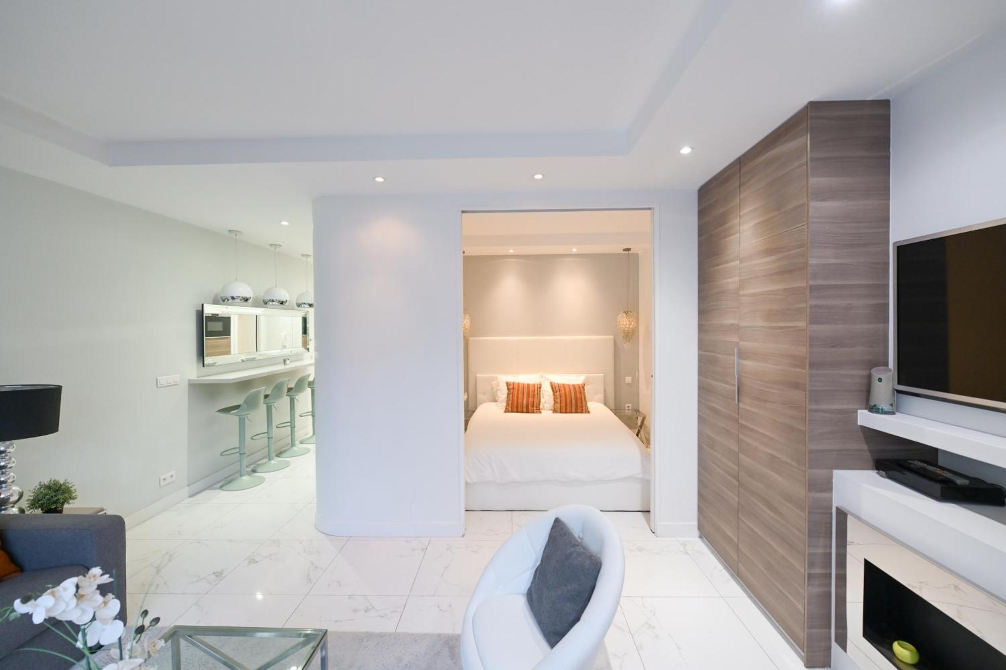 Modern & Peaceful 1bd By Champs-elysees With Ac *