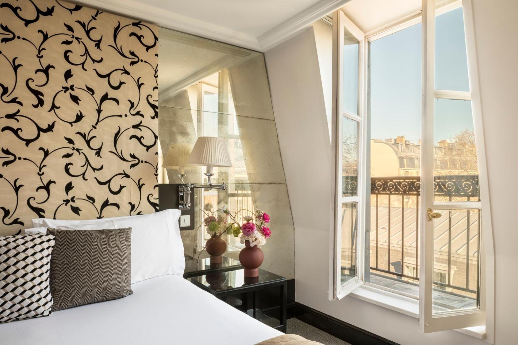 Castille Hotel