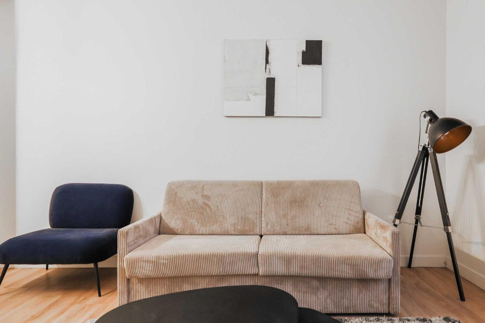 Modern 1br- 4p Le Marais Quarter Apartment *