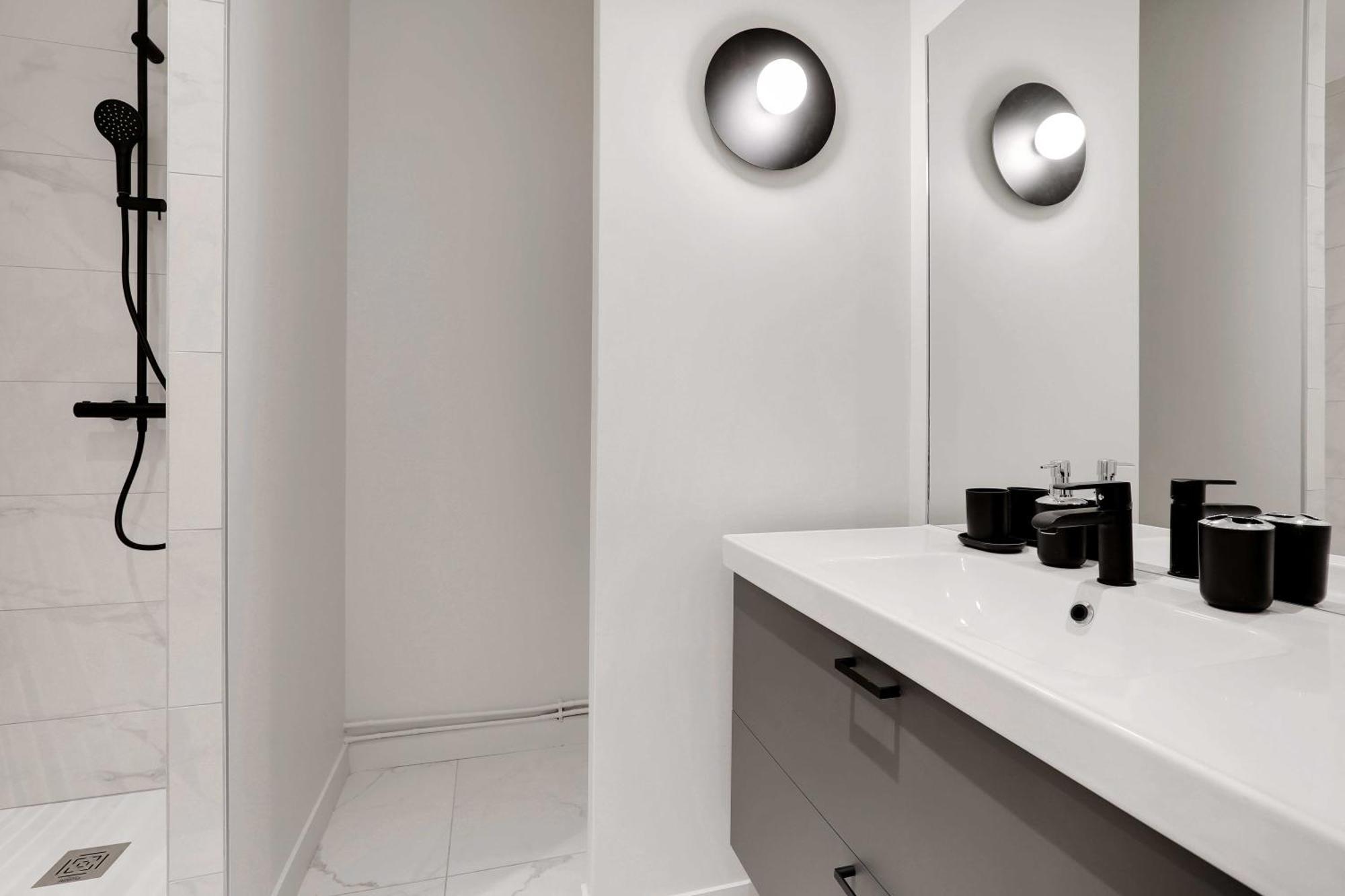 Modern 1br- 4p Le Marais Quarter
