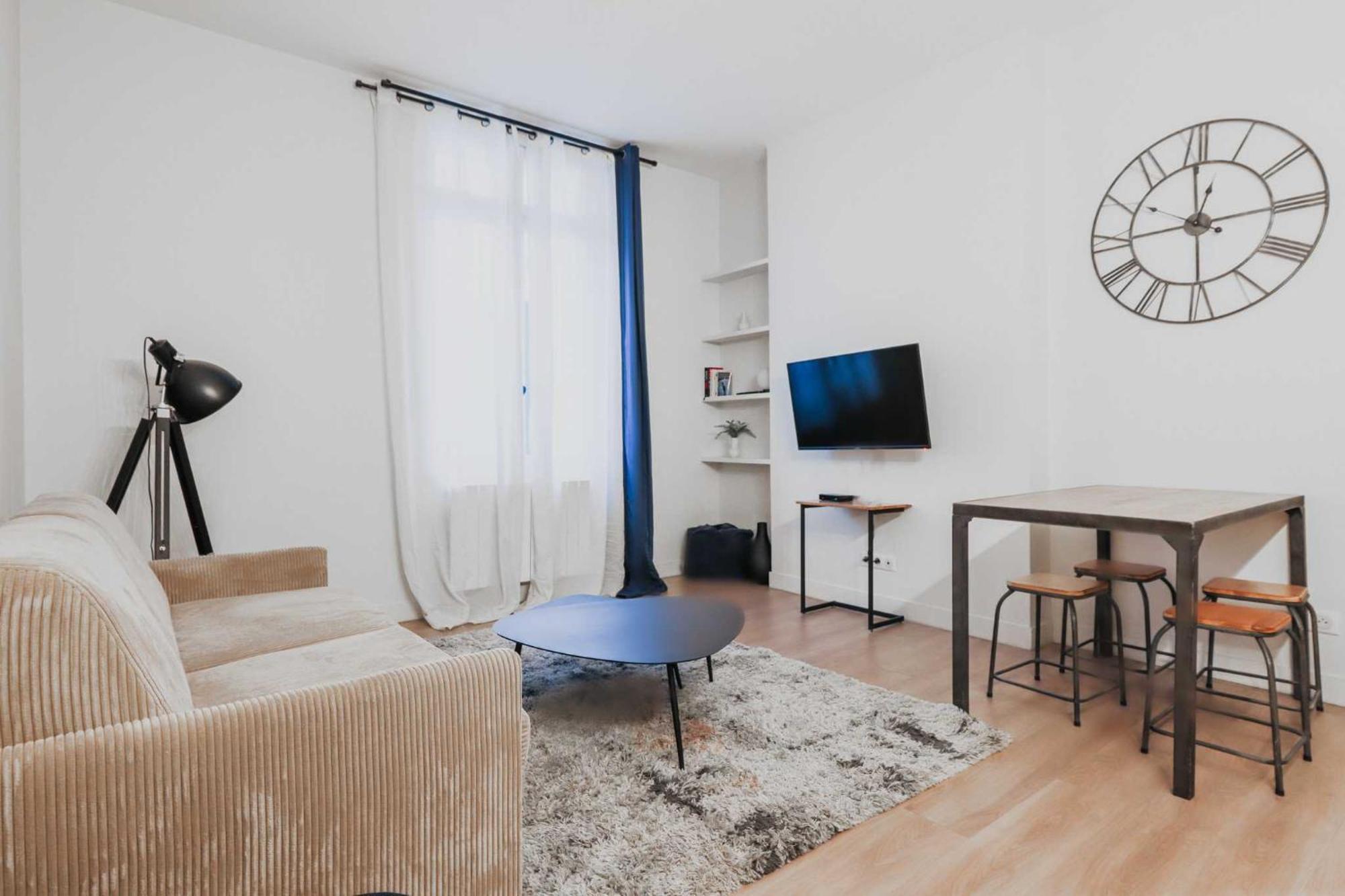 Apartment Modern 1br- 4p Le Marais Quarter Paris