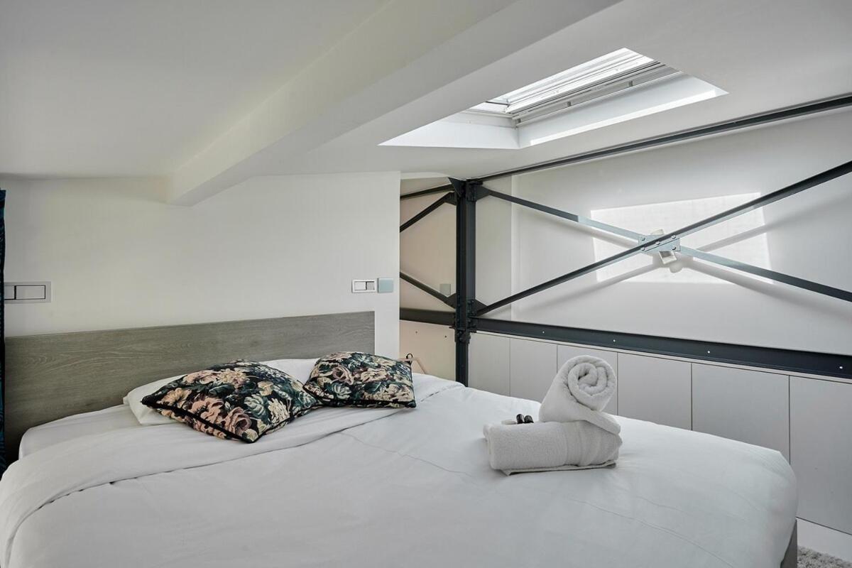 Duplex Center Of By Prestige Apartment Paris