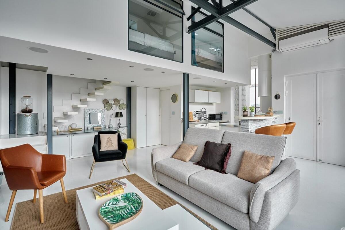 Duplex Center Of By Prestige Apartment Paris