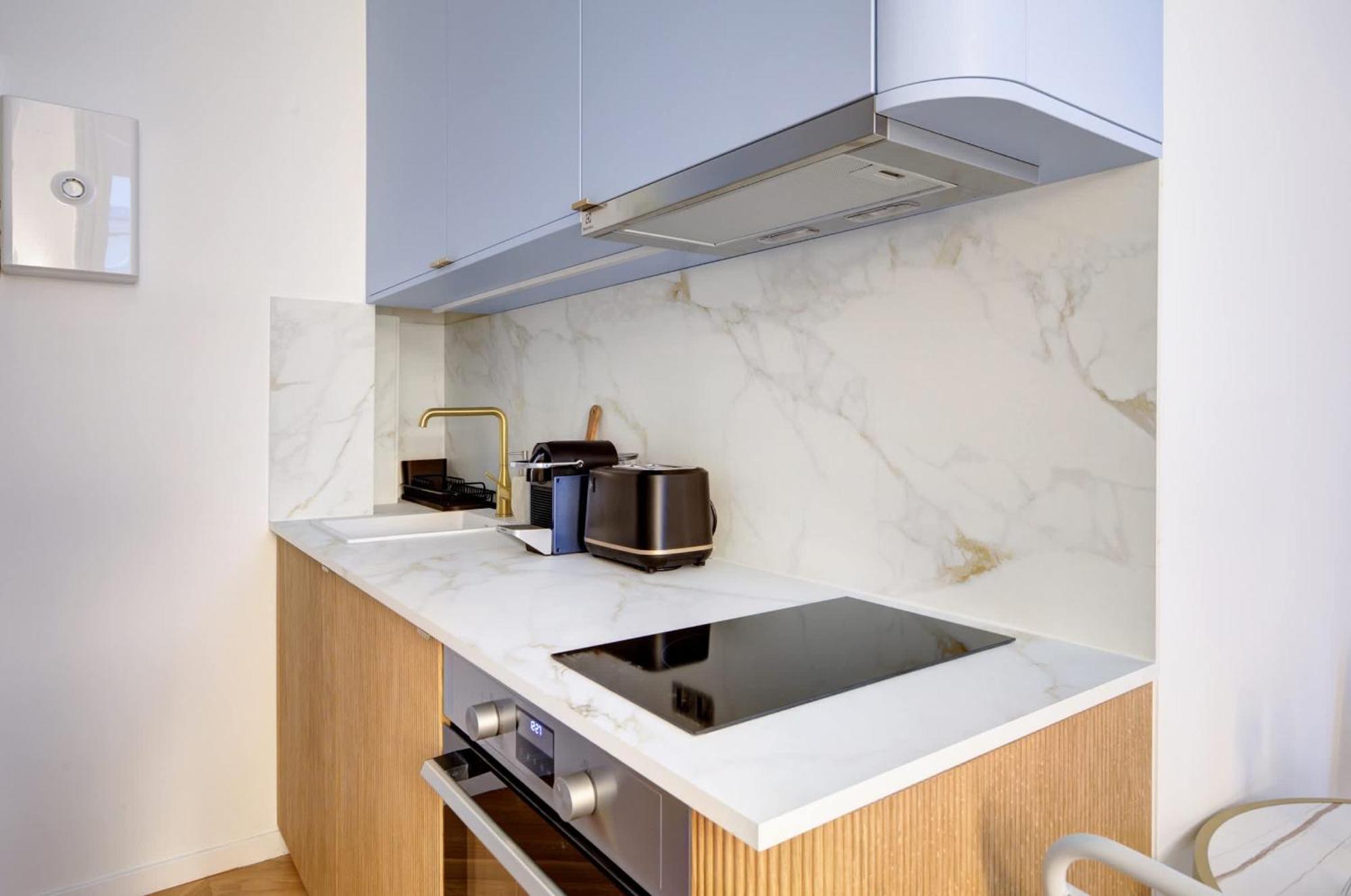 Bnbnova - Le Marais & Notre-dame Apartment *