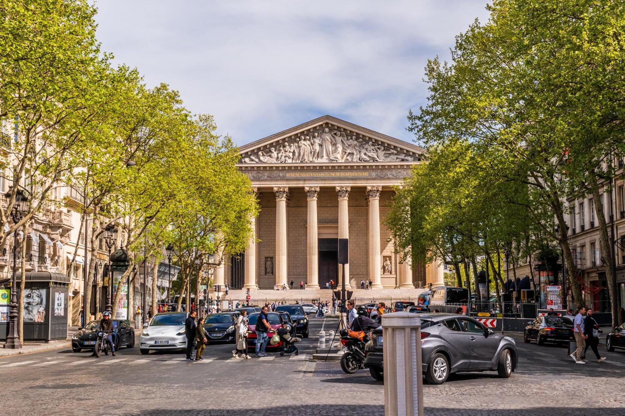 Elegance Vendome & Tuileries Apartment Paris