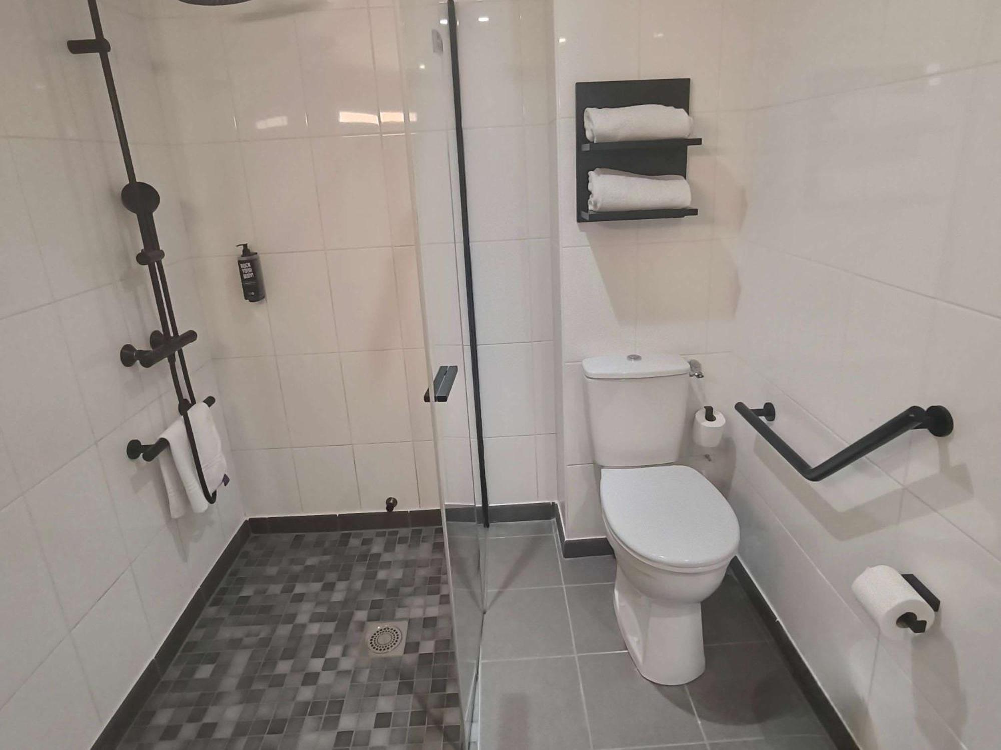 Hotel Ibis Brancion Parc Des Expositions 15eme