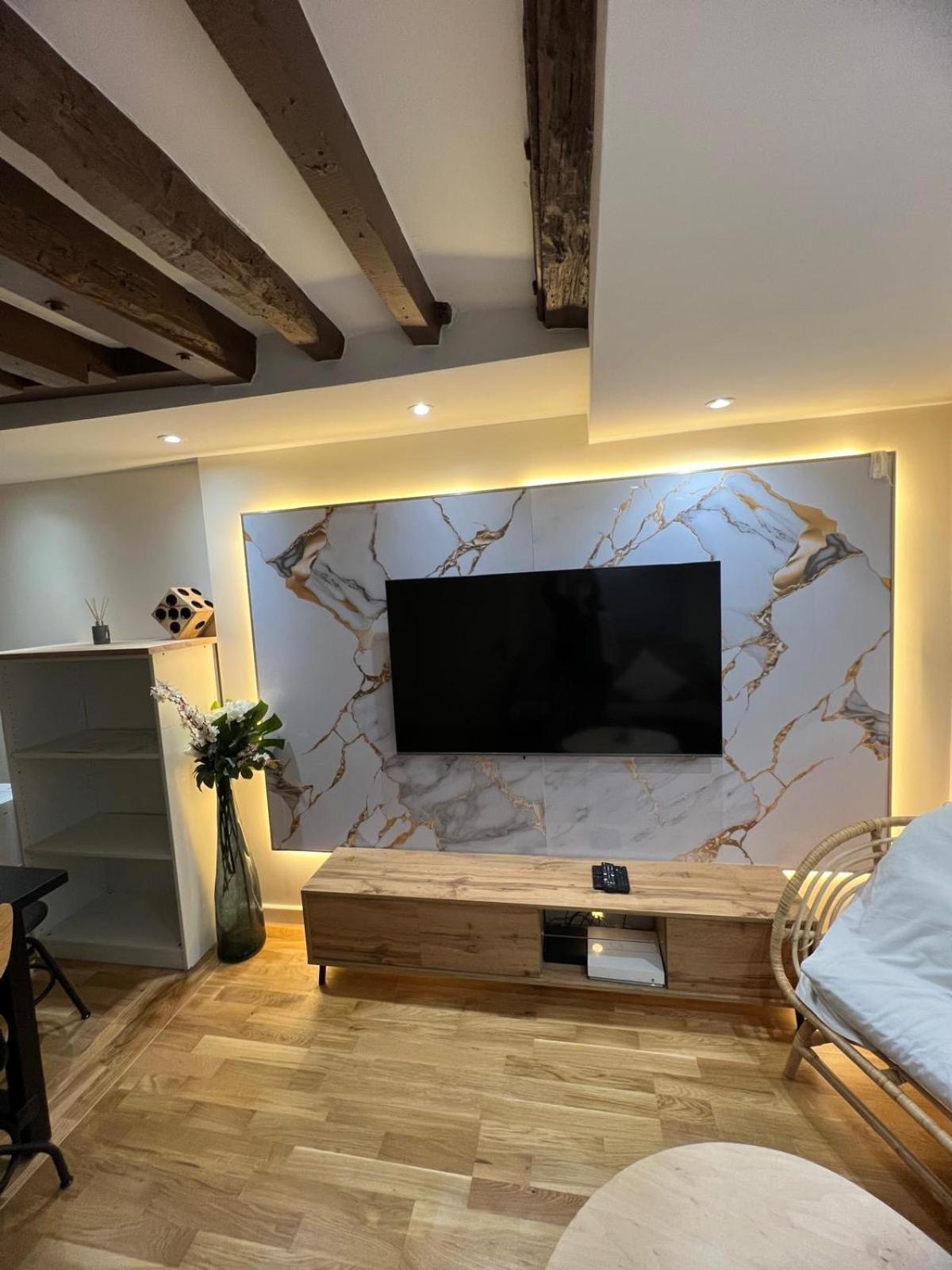 Rent A - Cosy 2bdr Appartement Paris