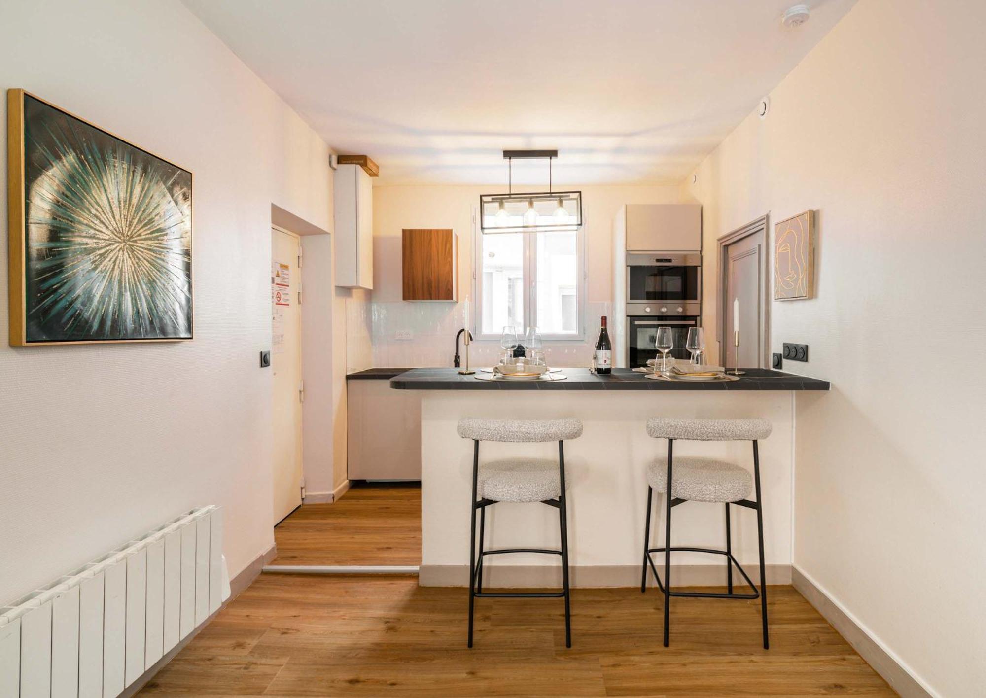 Apartment Family In Paris