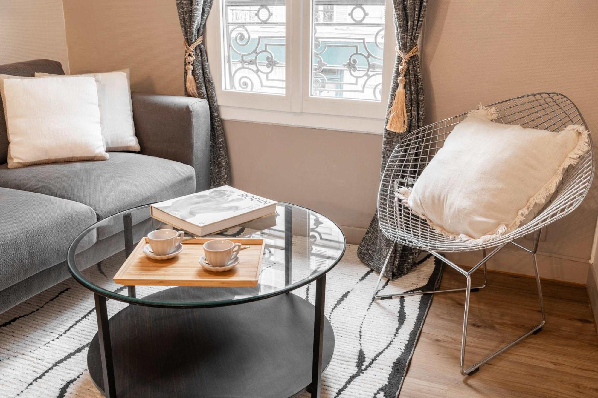Apartment Family In Paris
