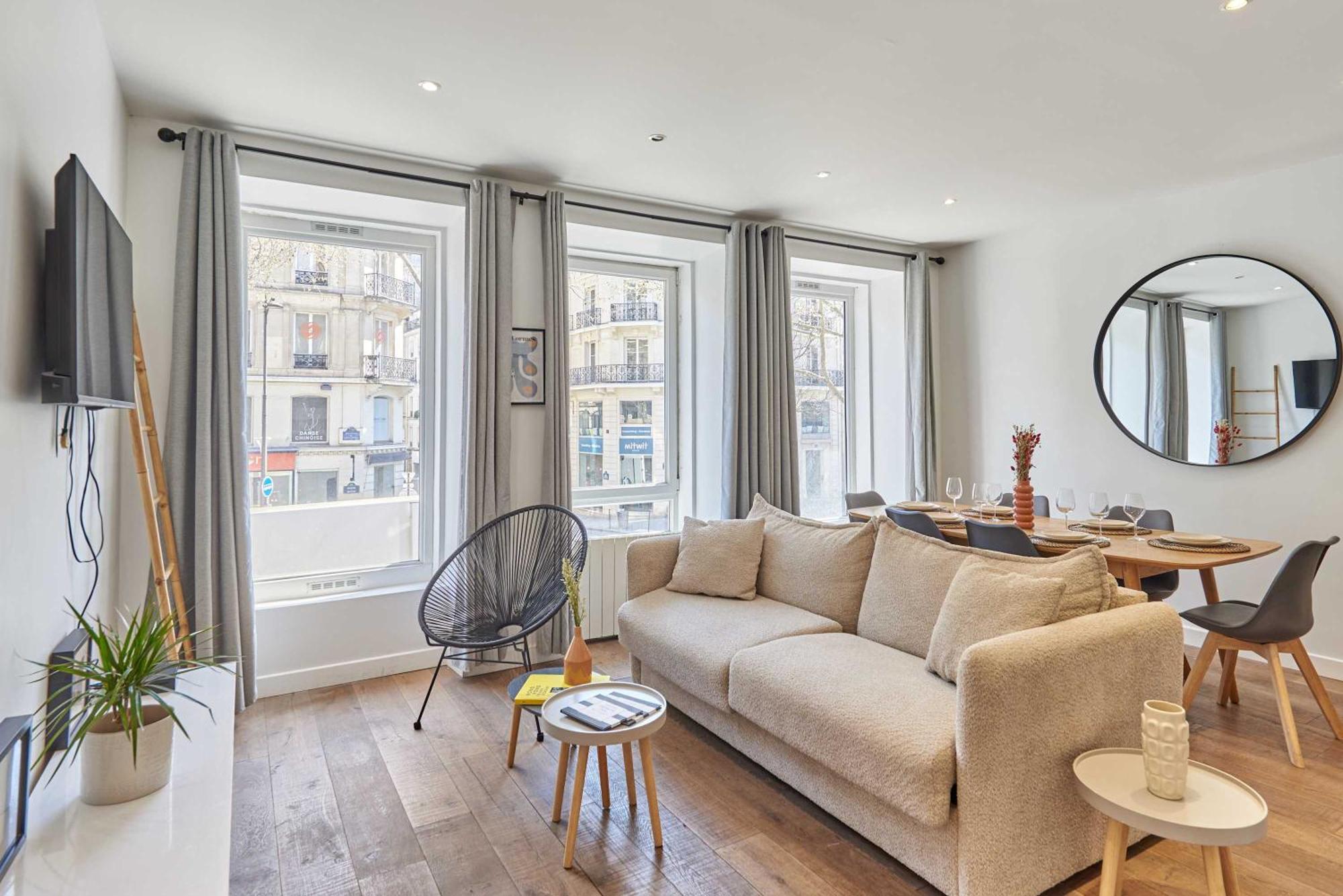 2 Bedrooms Center Of Apartment Paris