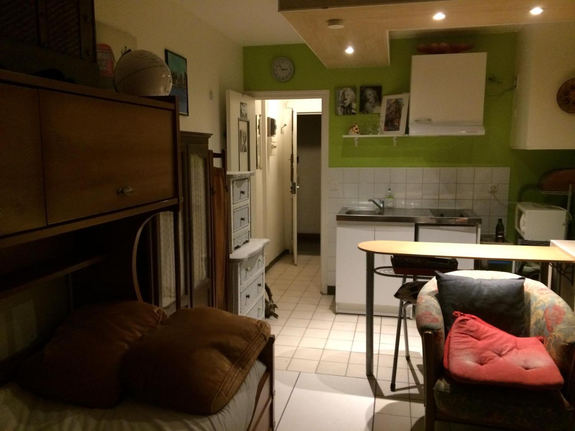 Pigalle: Cozy Parisian Retreat In Montmartre