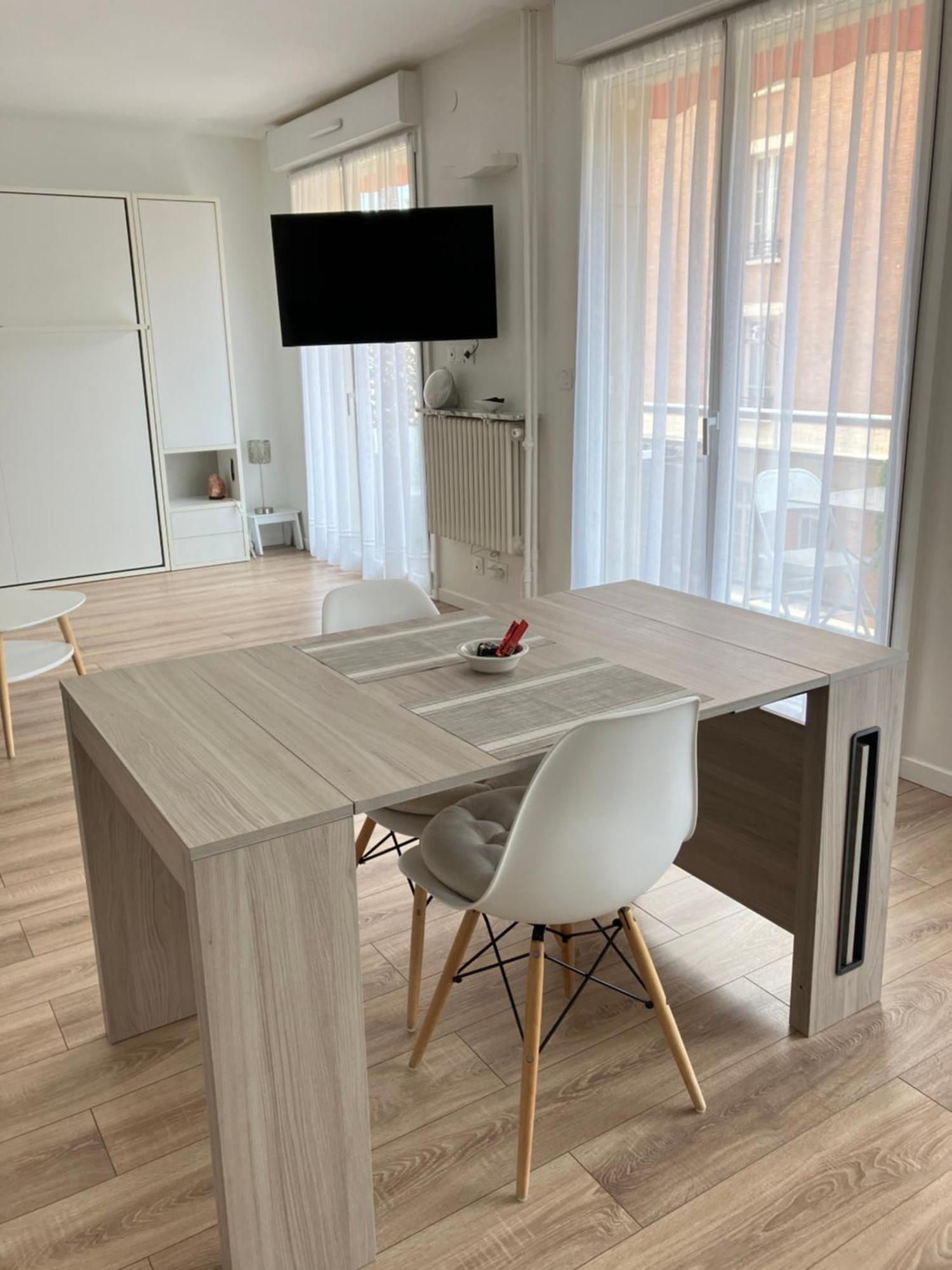 42m Terrace Apartment